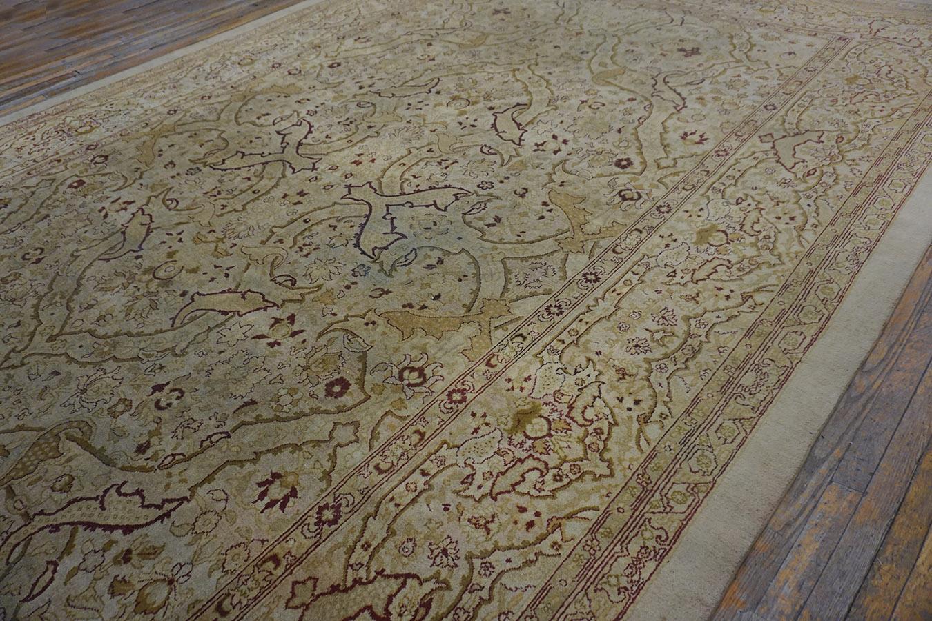 Wool Late 19th Century Indian Amritsar Carpet ( 11' x 17' - 335 x 518 ) For Sale