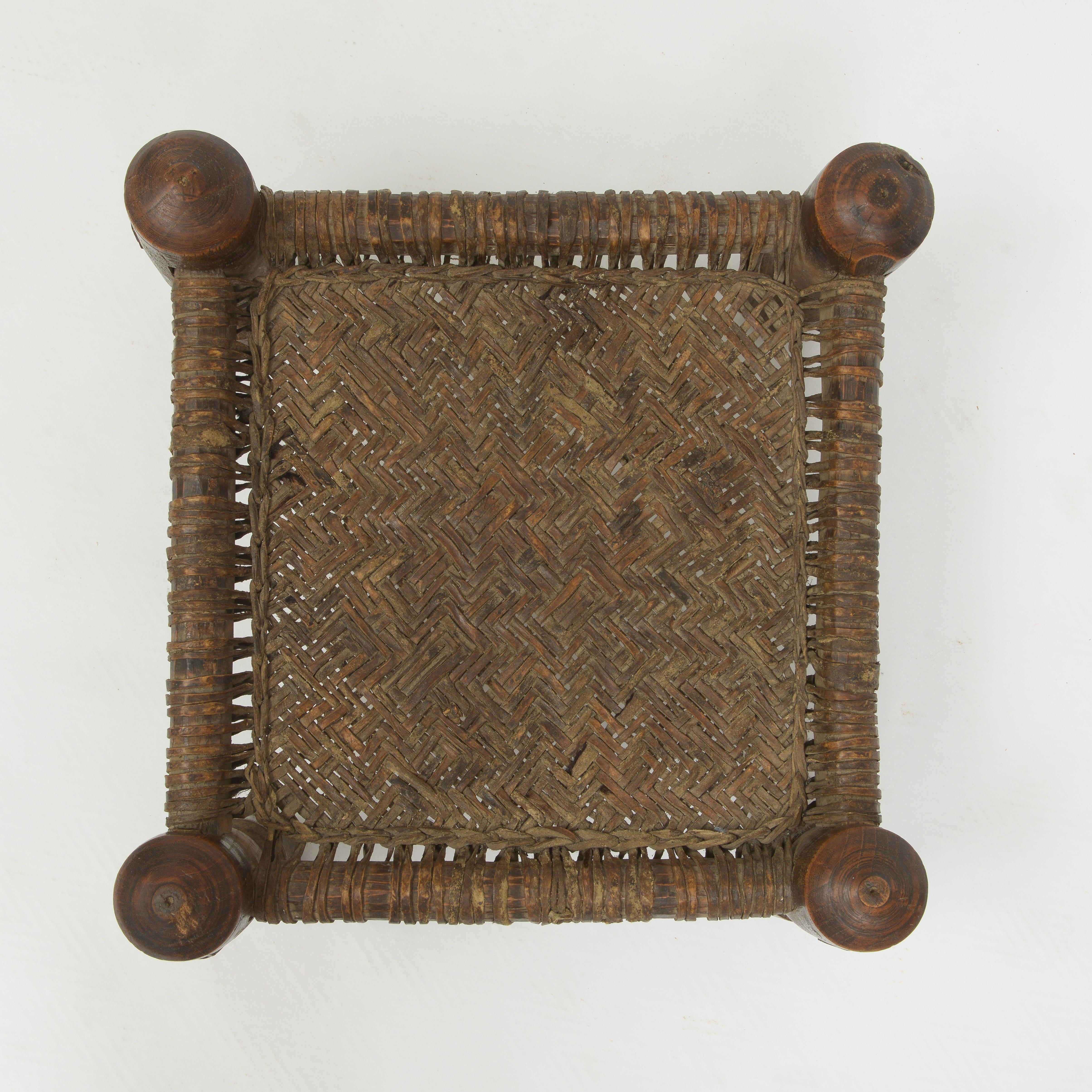 Late 19th Century Indonesian Meditation Footstool In Good Condition For Sale In Brooklyn, NY