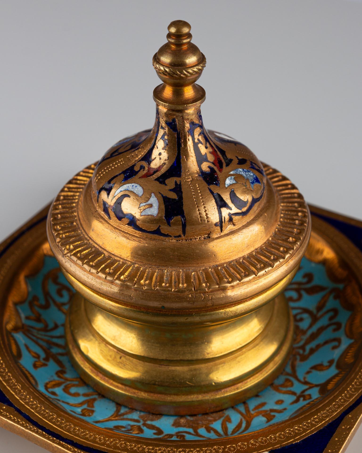 Calamaio della fine del XIX secolo con decorazione a smalto, Francia, circa 1870-1890 in vendita 4