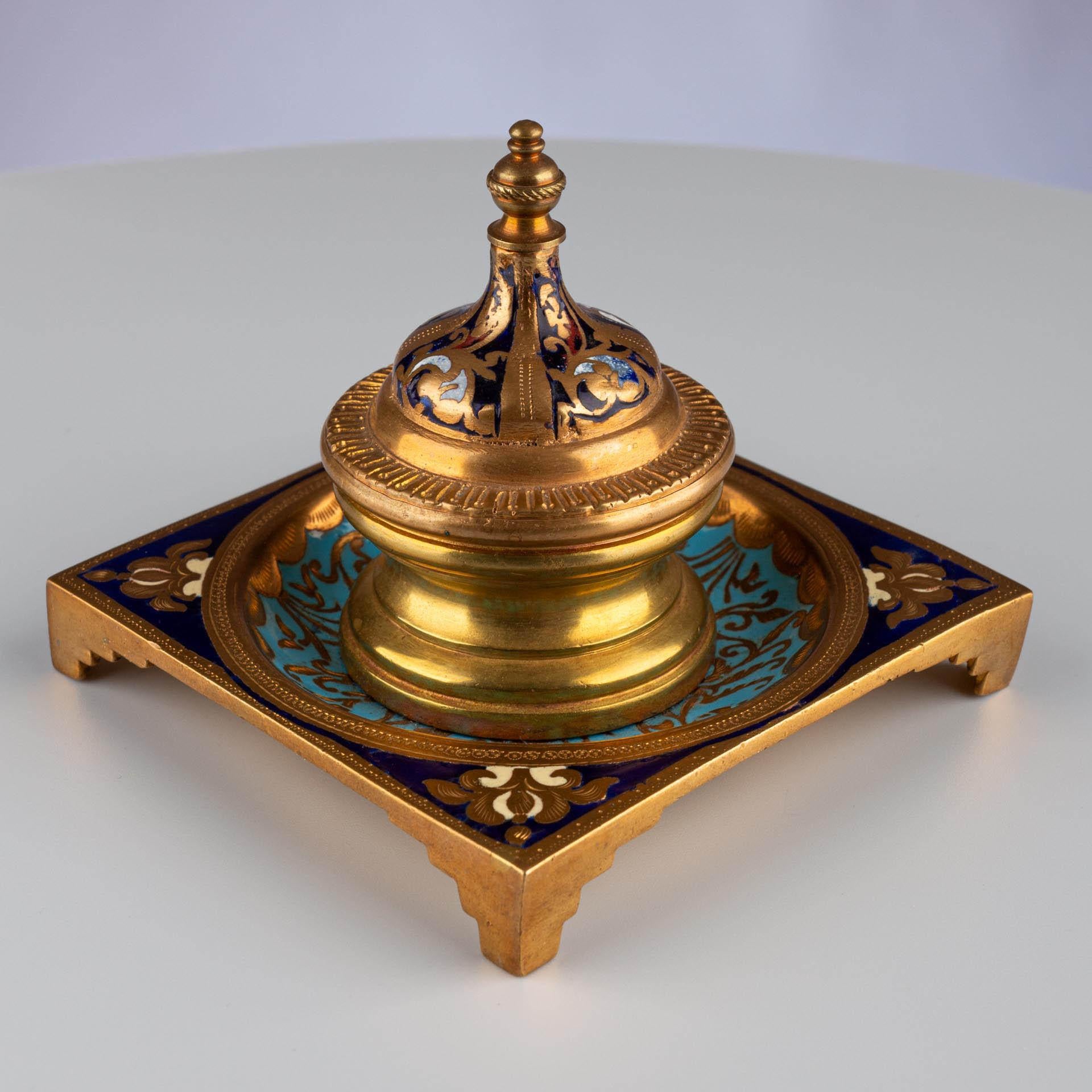 Calamaio della fine del XIX secolo con decorazione a smalto, Francia, circa 1870-1890 in vendita 6