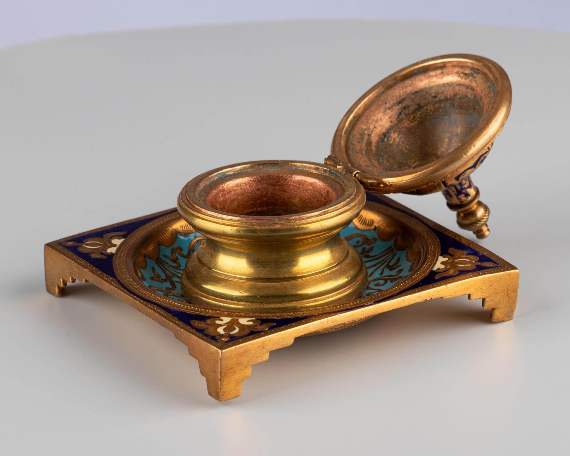 Calamaio della fine del XIX secolo con decorazione a smalto, Francia, circa 1870-1890 in vendita 1