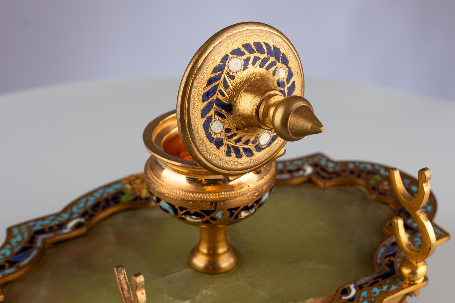 Calamaio della fine del XIX secolo con marmo d'onice e smalto cloisonne in vendita 8