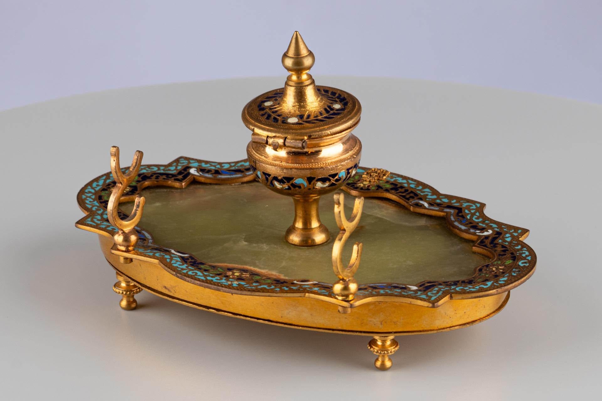 Cloisonné Calamaio della fine del XIX secolo con marmo d'onice e smalto cloisonne in vendita