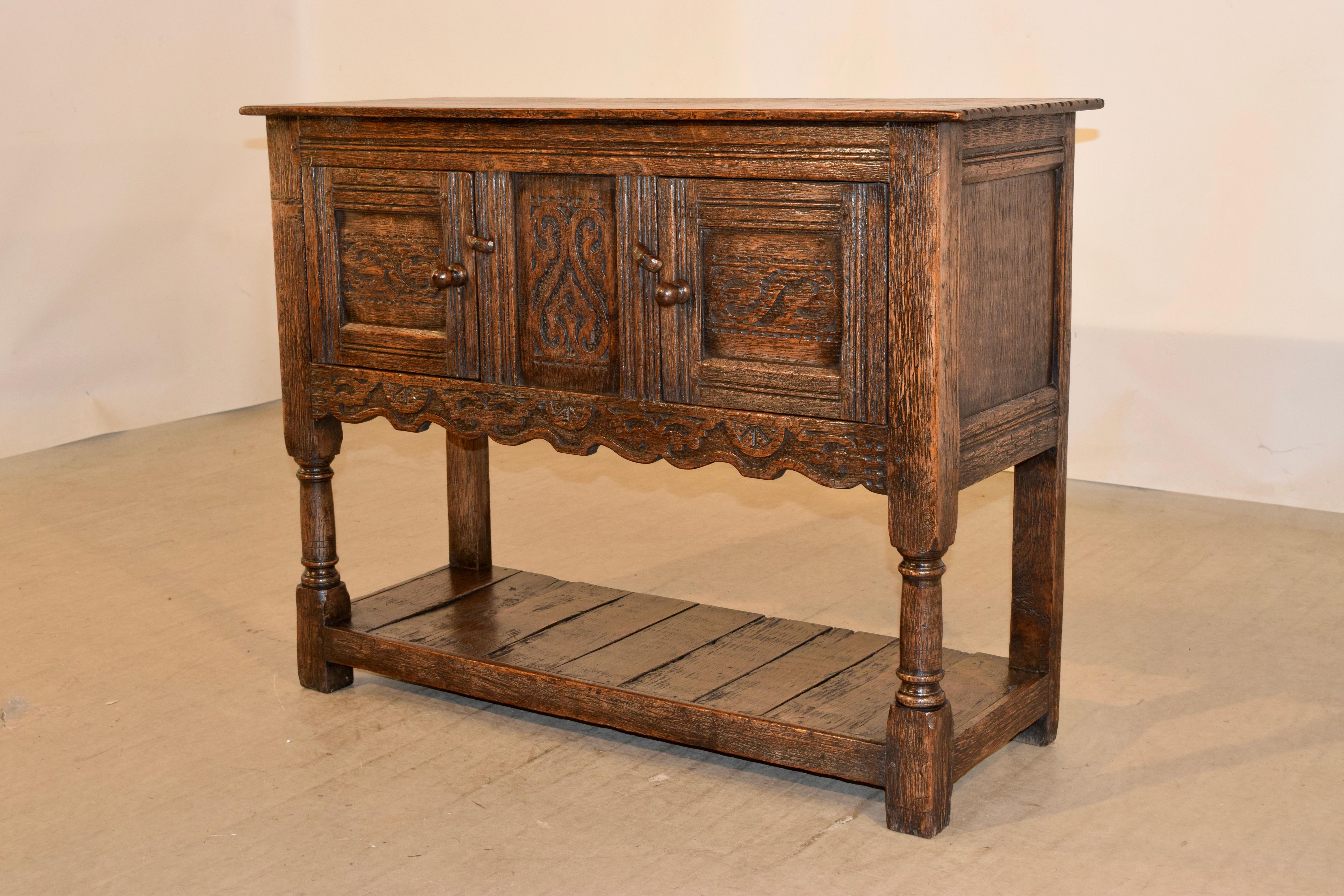 Late 19th Century Ipswitch Oak Server In Good Condition In High Point, NC
