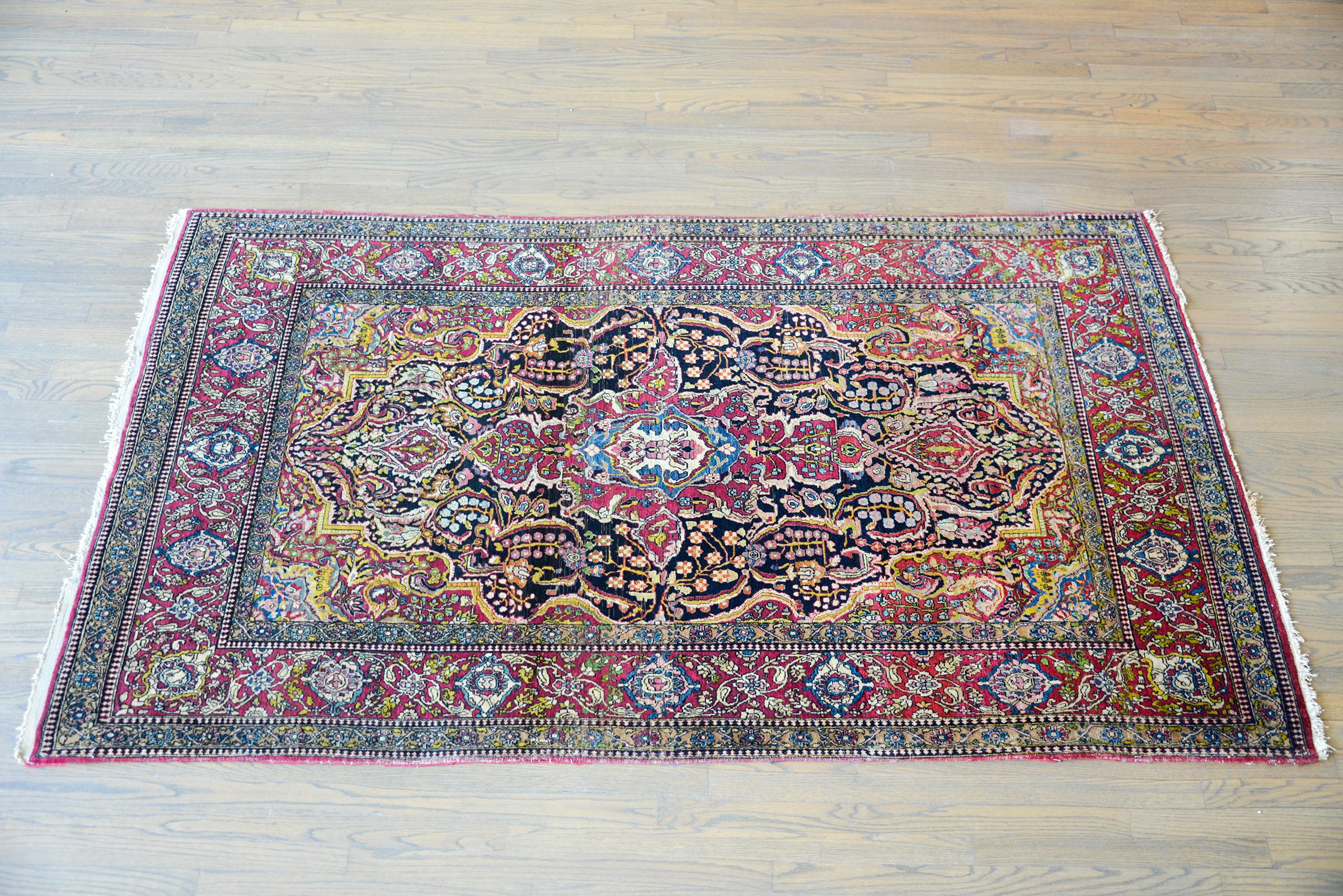 Late 19th Century Isfahan Rug For Sale 6