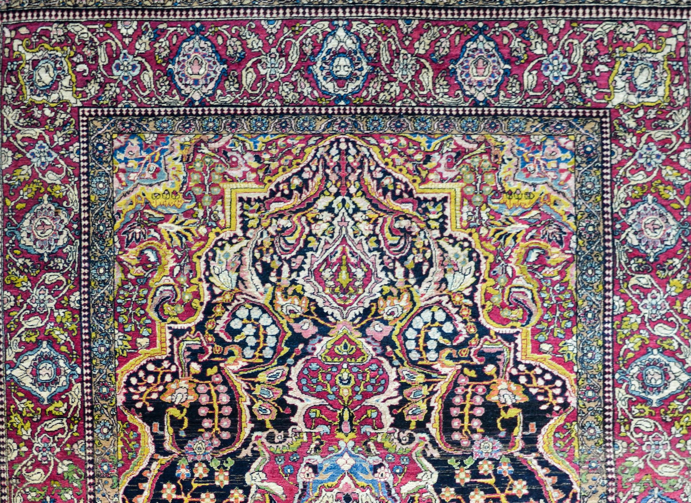Late 19th Century Isfahan Rug In Good Condition For Sale In Chicago, IL