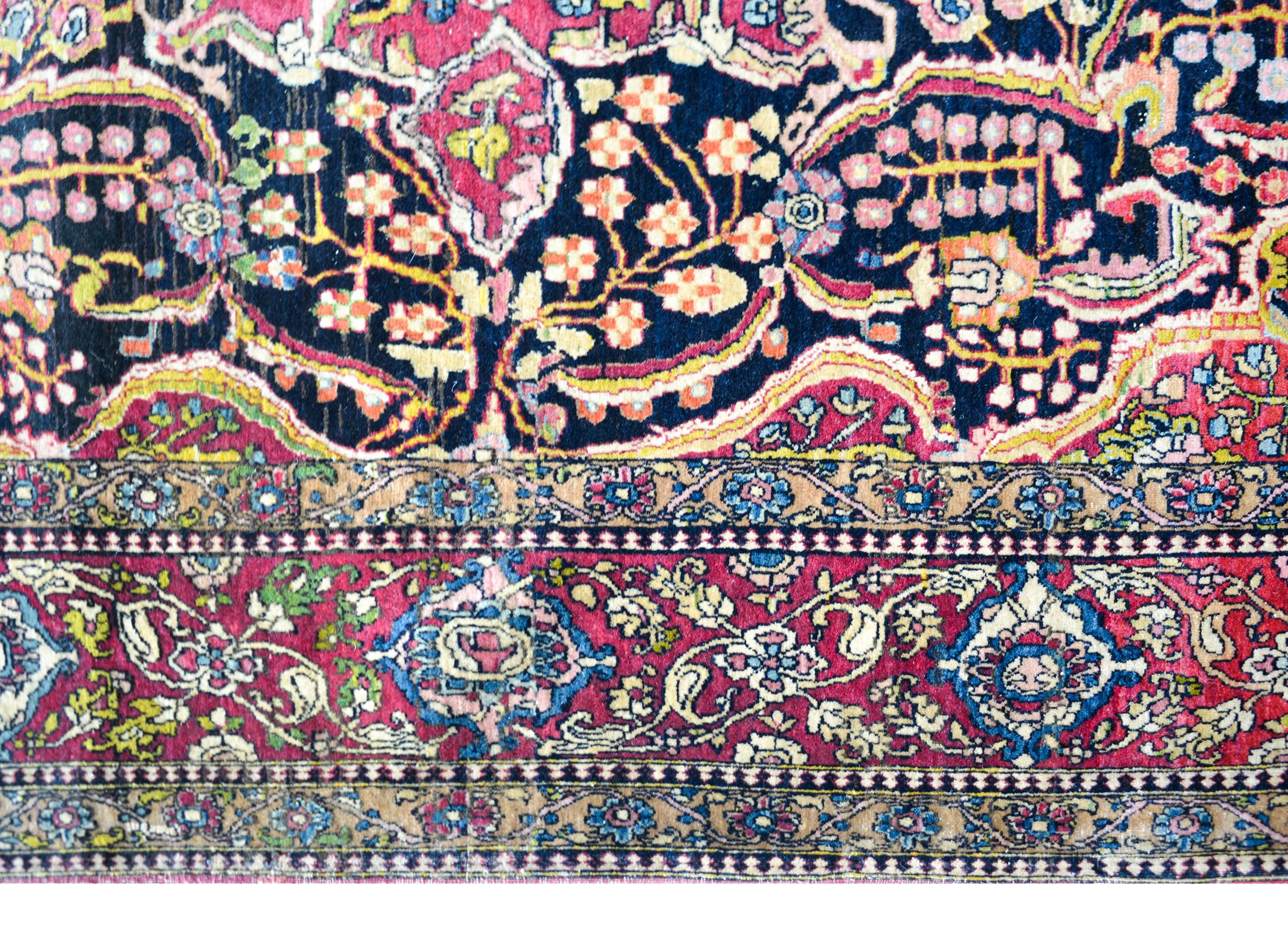 Tappeto Isfahan della fine del XIX secolo in vendita 3