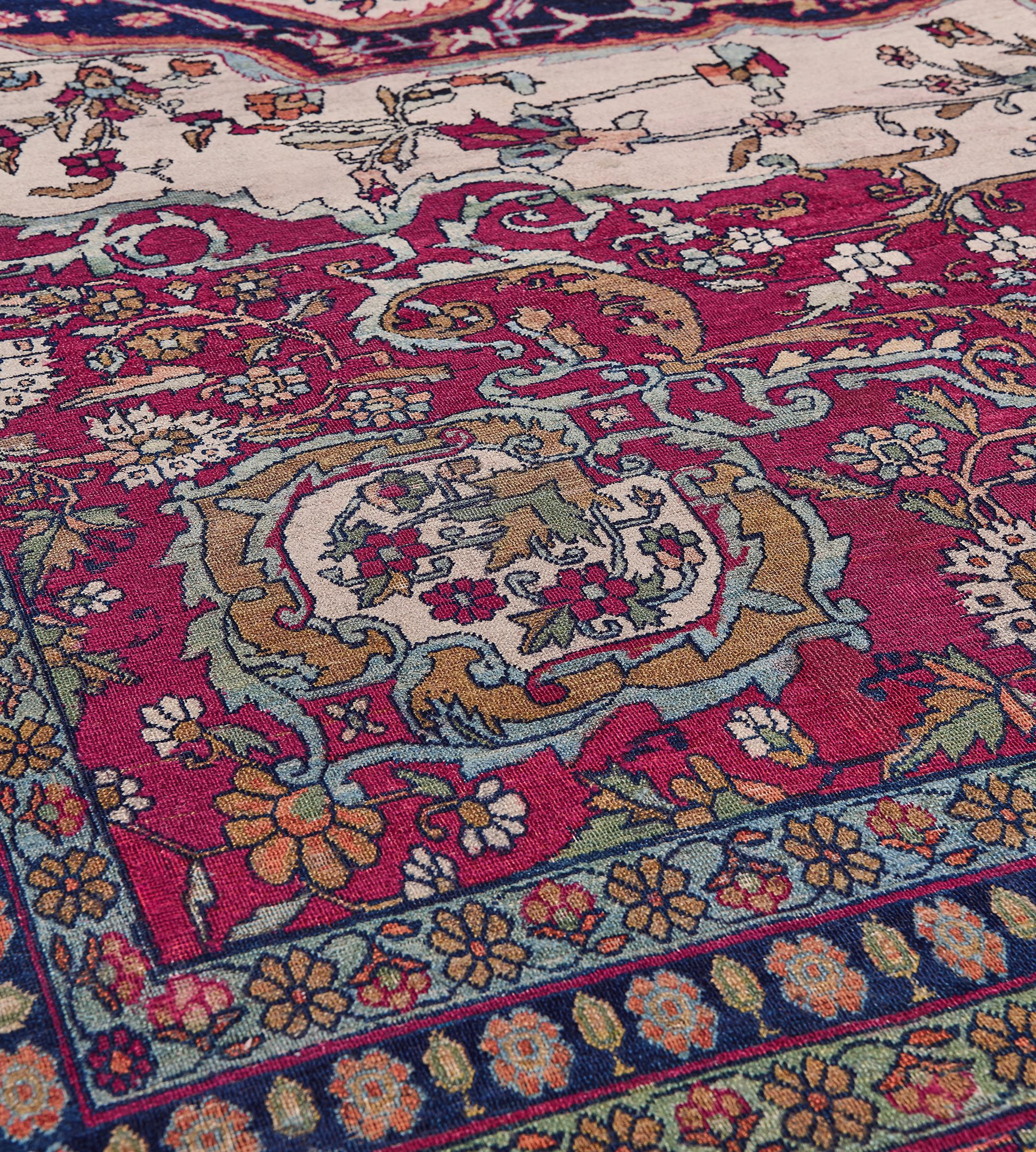 Hand-Woven Late 19th Century Isfahan Rug from Central Persia For Sale