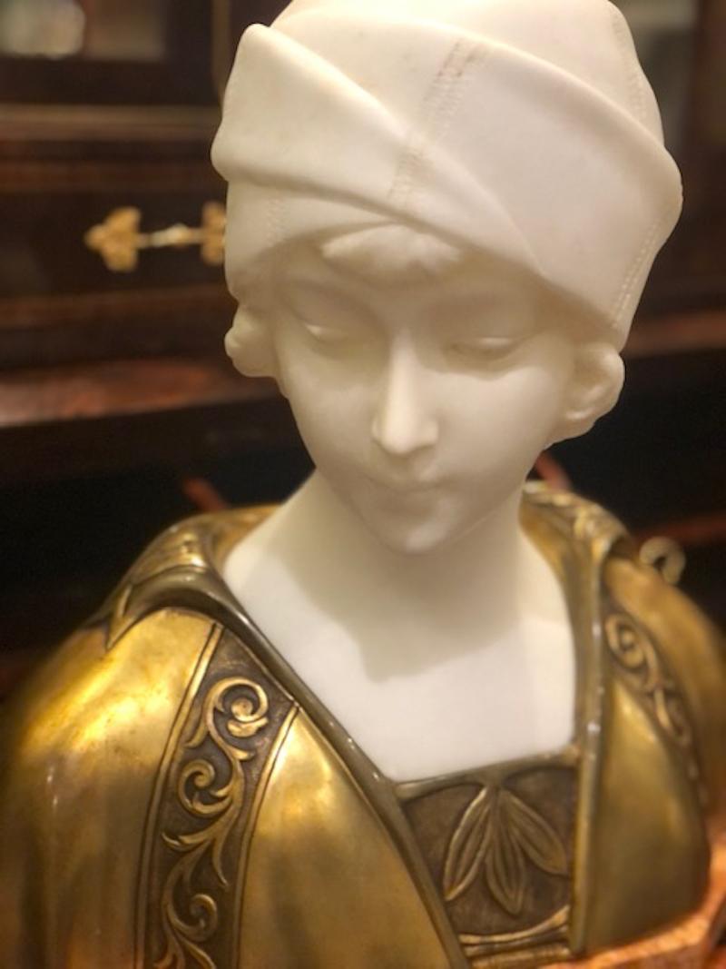 Late 19th century Italian Alabaster Bust of a Woman wearing a Turban, Attributed to Guglielmo Pugi, 1880

19th century Italian alabaster and bronze bust, depicting the orientalist portrait of a woman wearing a turban, and a very decorative bronze
