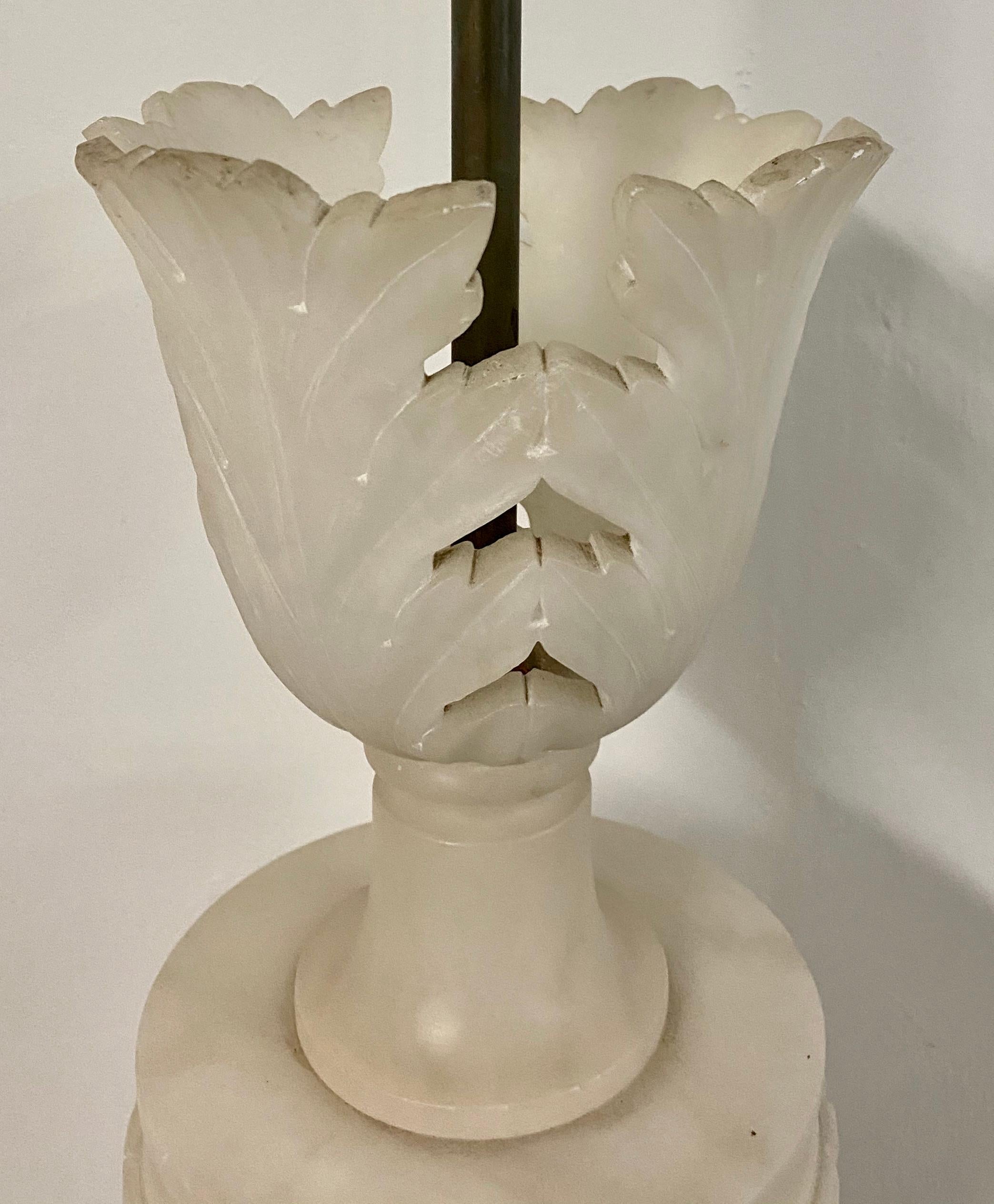 Hand-Crafted Late 19th Century Italian Alabaster Urn Table Lamp, circa 1890 For Sale