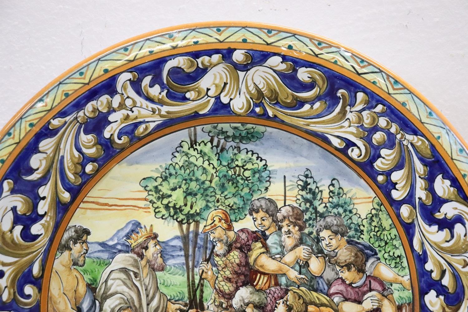 Fin du 19ème siècle, deux assiettes murales décoratives en majolique ancienne italienne Excellent état - En vente à Casale Monferrato, IT