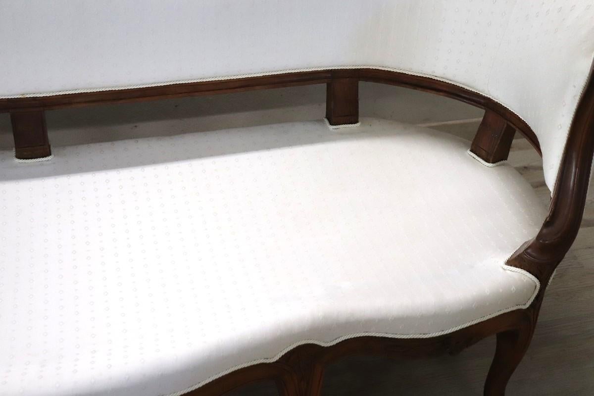 Sillón italiano antiguo de nogal de finales del siglo XIX en venta 9