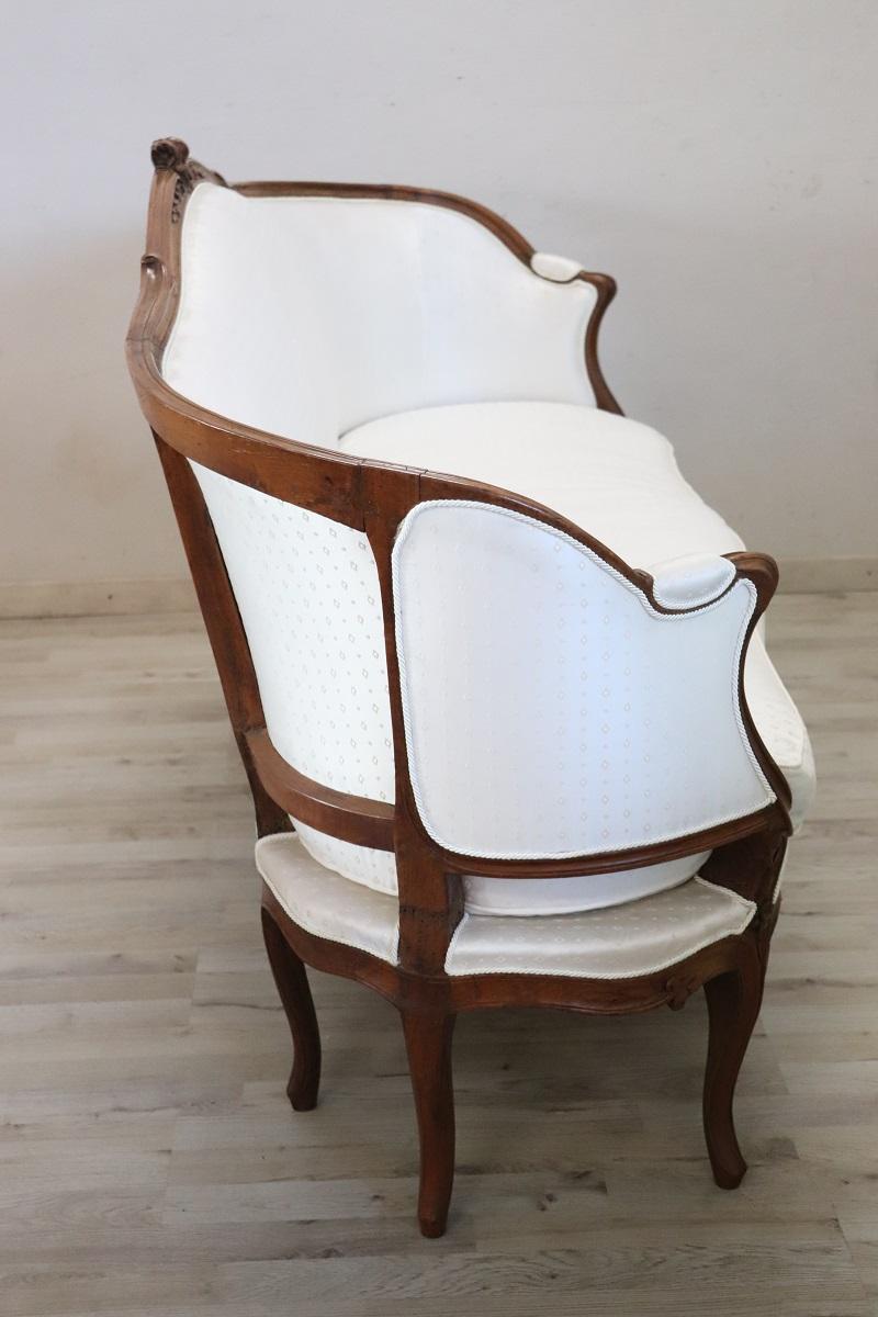 Sillón italiano antiguo de nogal de finales del siglo XIX Italiano en venta
