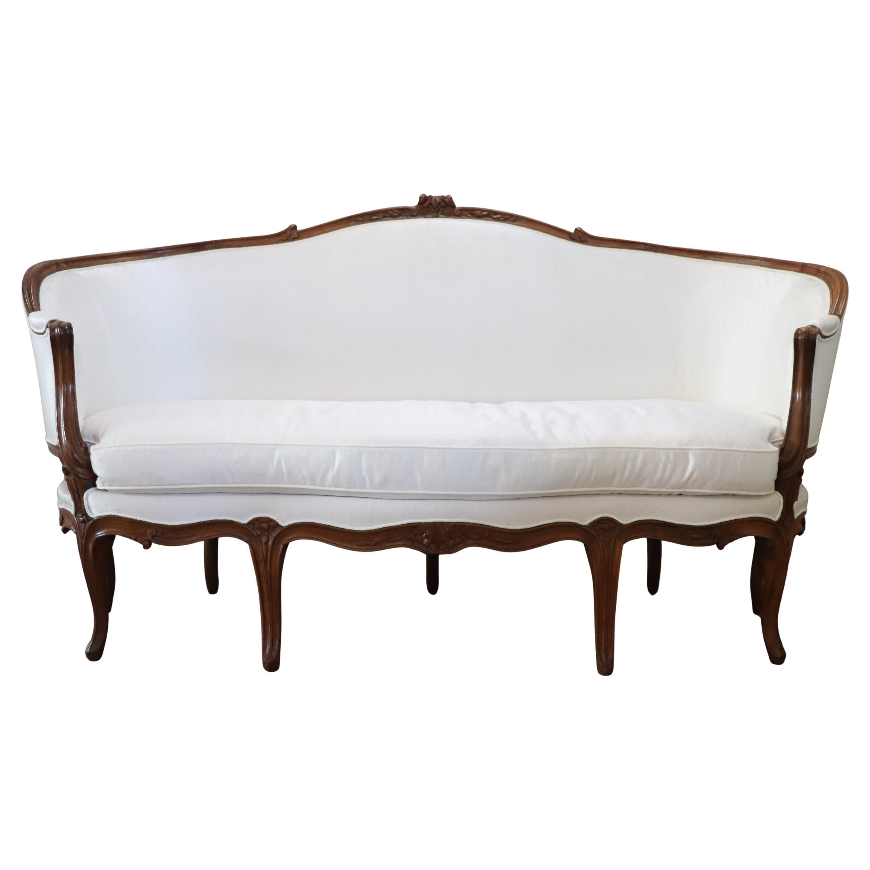 Sillón italiano antiguo de nogal de finales del siglo XIX