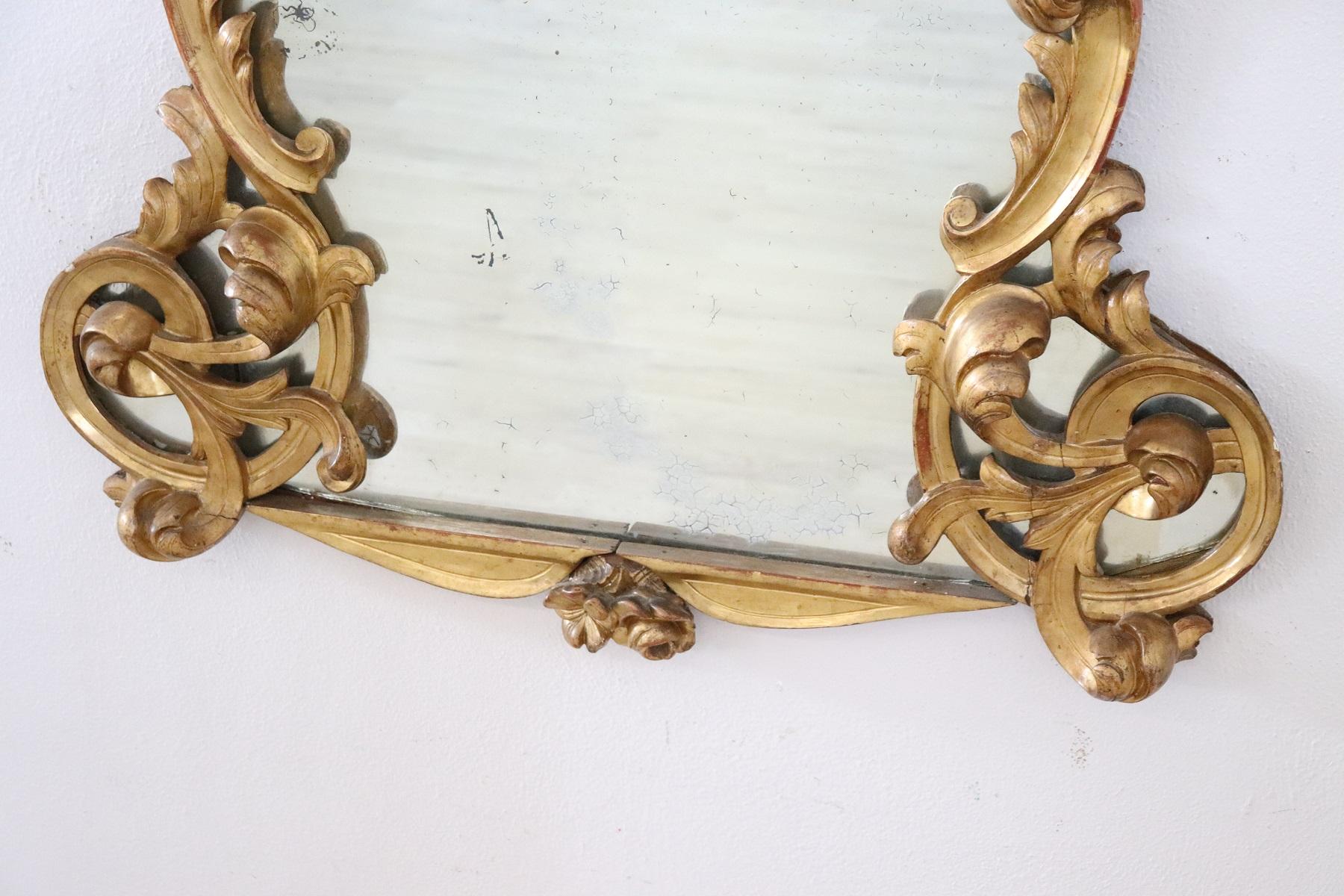 Hand-Carved Late 19th Century Italian Baroque Style Carved Gilded Wood Wall Mirror