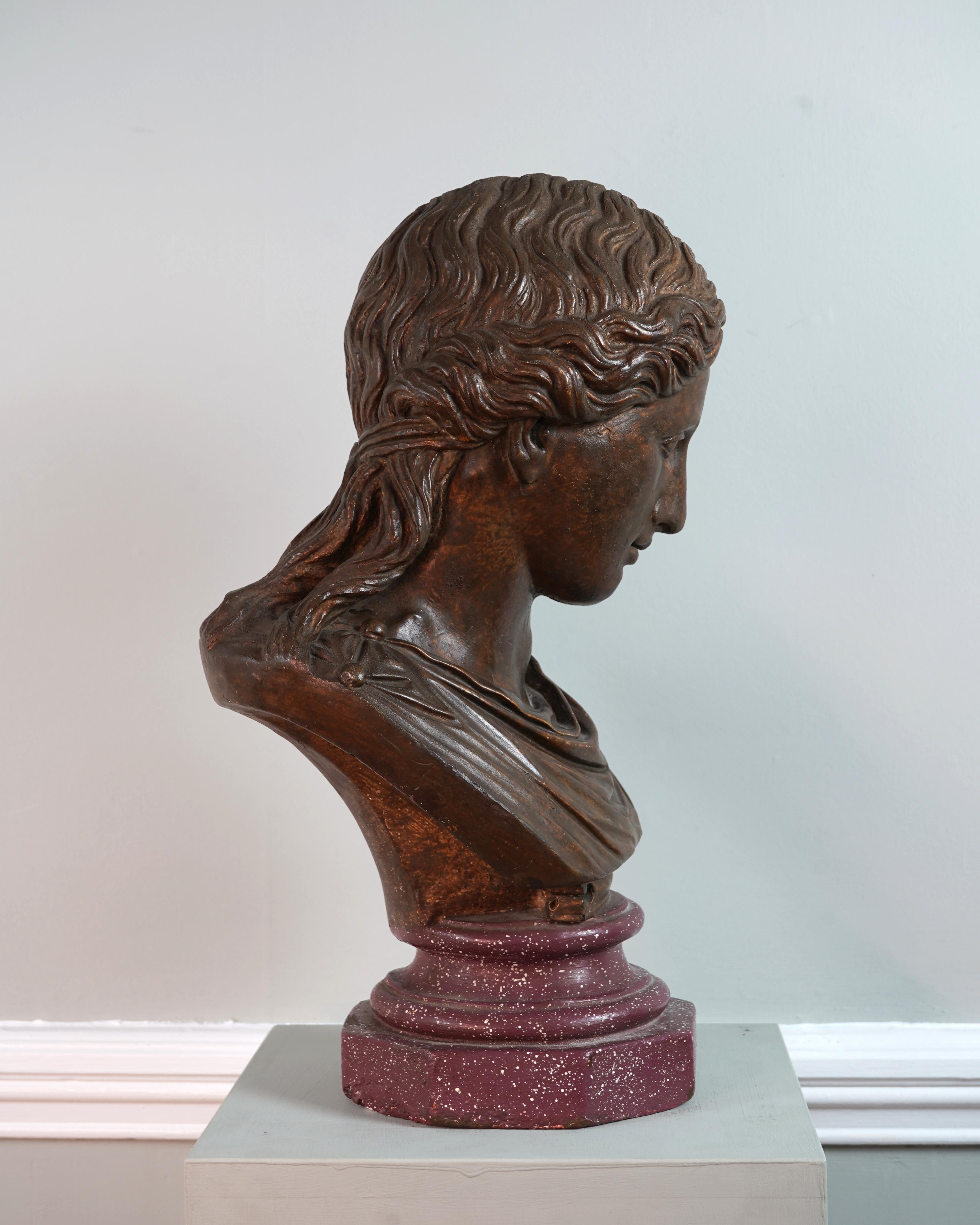 Néoclassique Late 19th Century Italian Bronzed Plaster Bust of a Goddess en vente