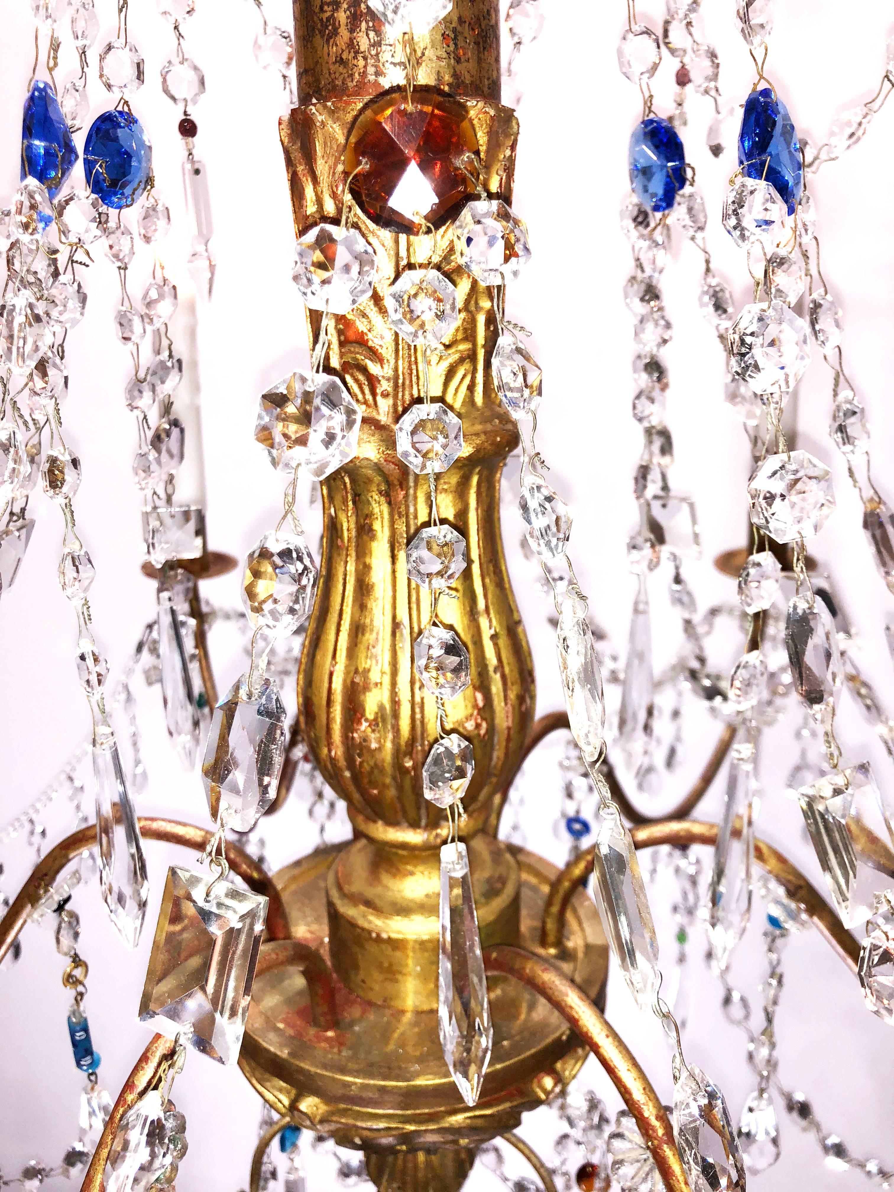Italienischer Kronleuchter aus vergoldetem Genuaholz und Kristall aus dem späten 19. Jahrhundert 1