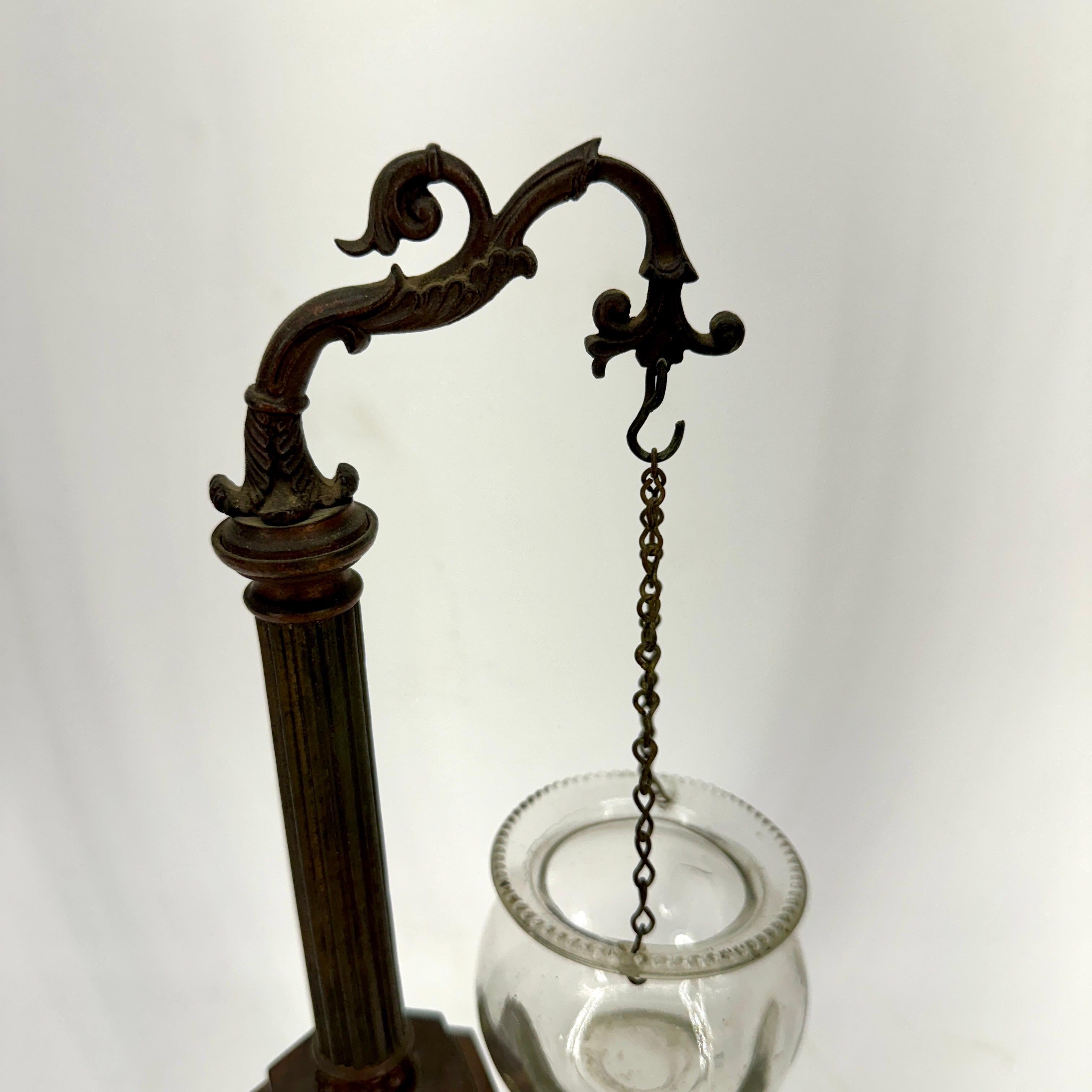 Italienische Grand Tour-Streetlampe aus Bronze des späten 19. Jahrhunderts (Glaskunst) im Angebot