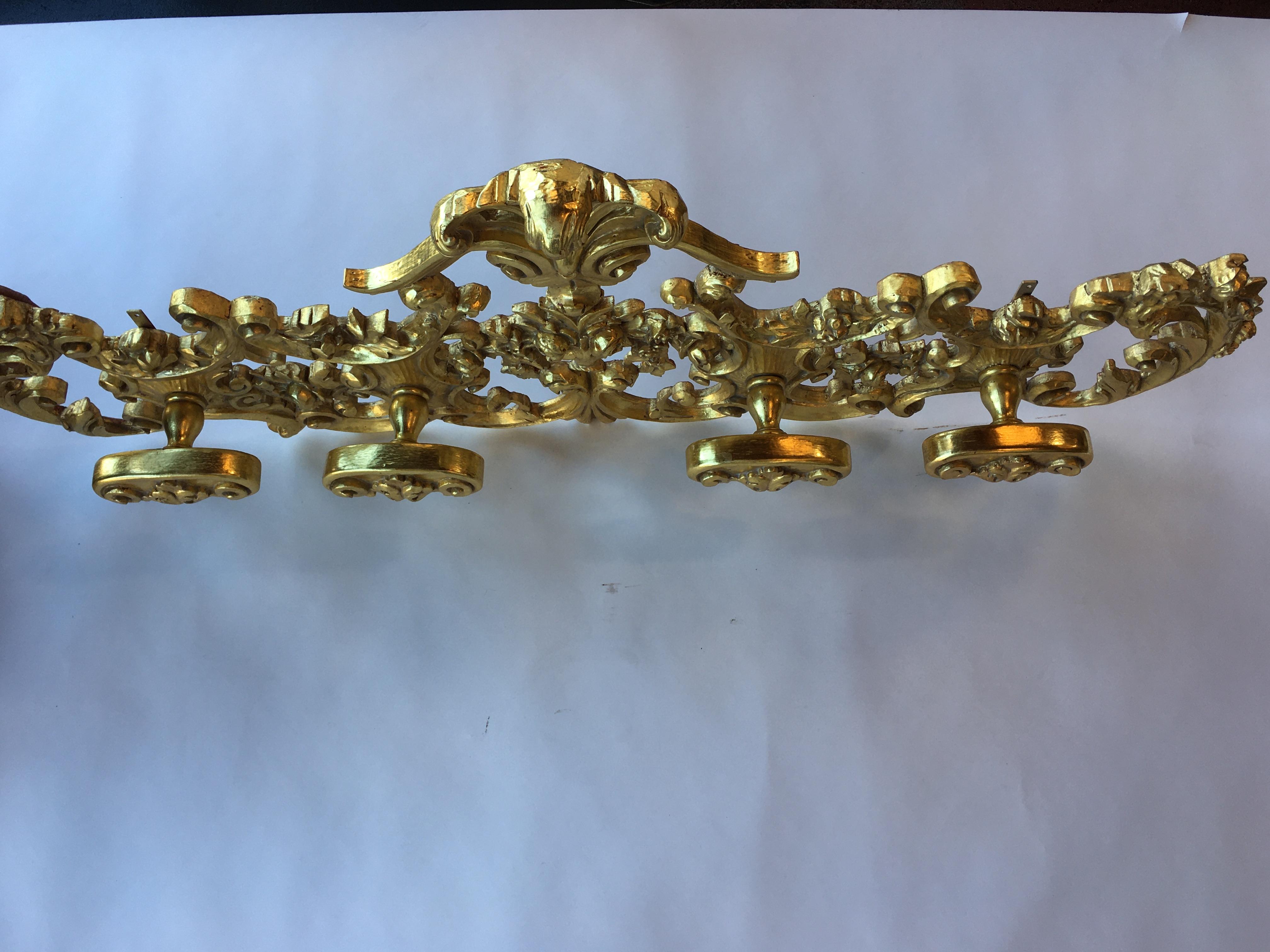 Wood Late 19th Century Italian Hand Carved 22-Karat Gold Coat Hanger For Sale