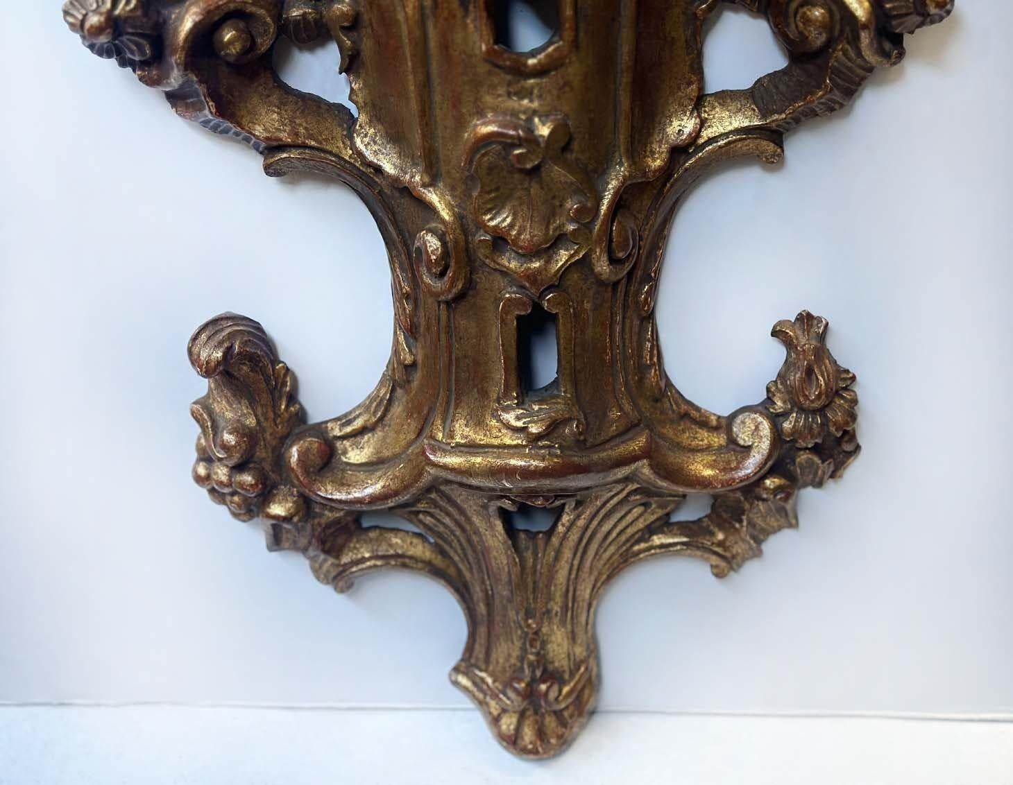 Giltwood Late 19th Century Italian Hand Carved Gilt Wood Brackets For Sale