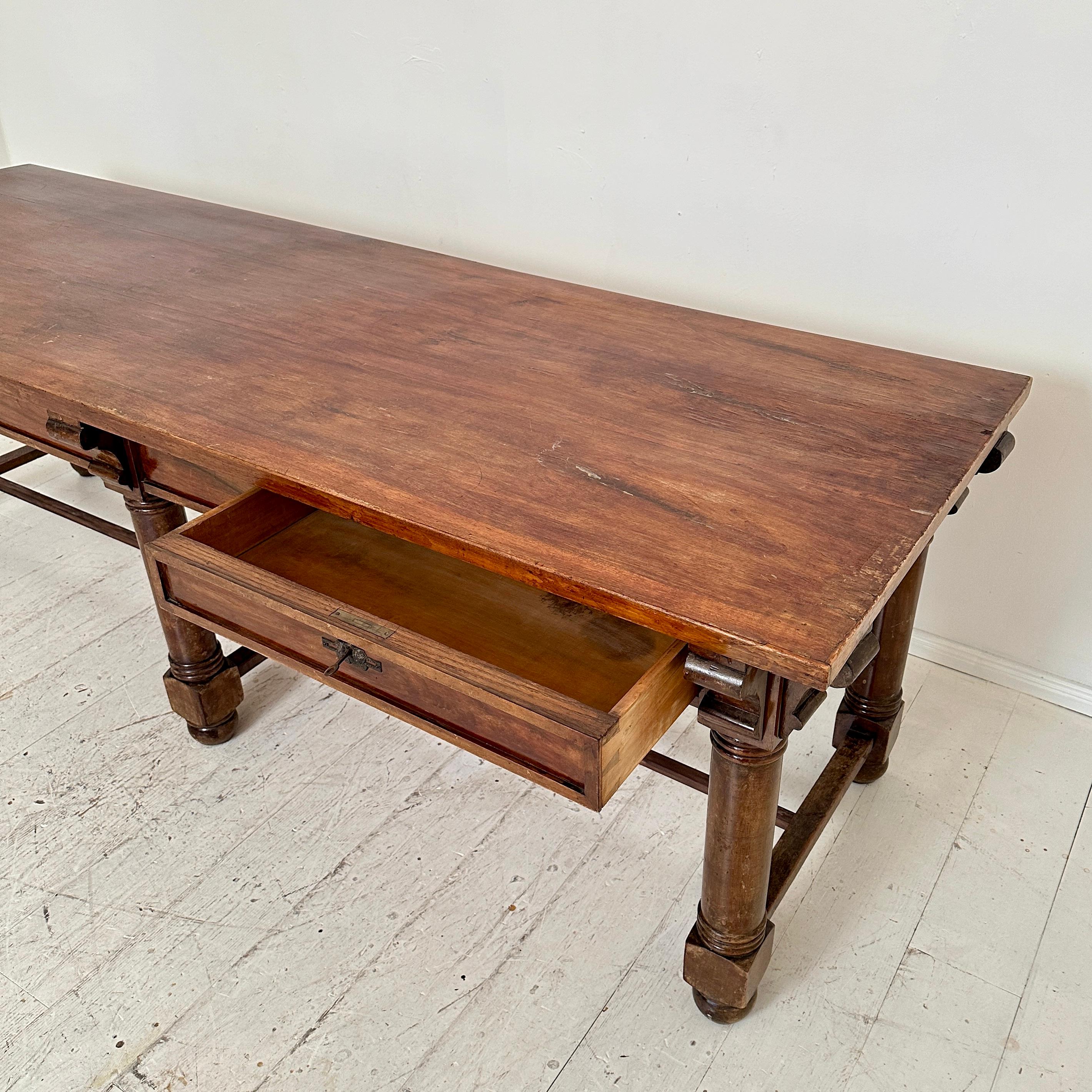 Late 19th Century Italian Large Brown Walnut Dining Table with 2 Drawers, 1880 For Sale 6