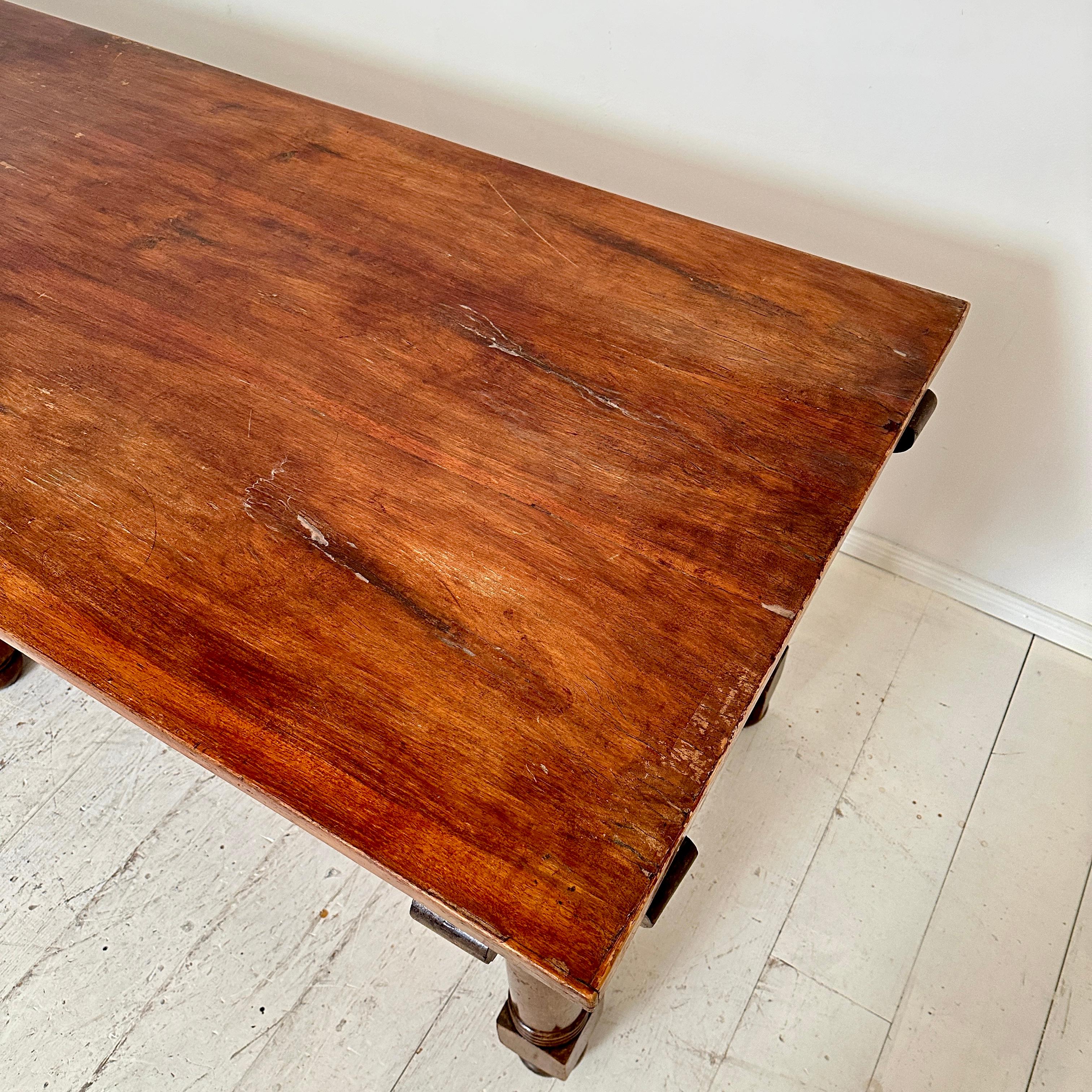 Late 19th Century Italian Large Brown Walnut Dining Table with 2 Drawers, 1880 For Sale 8