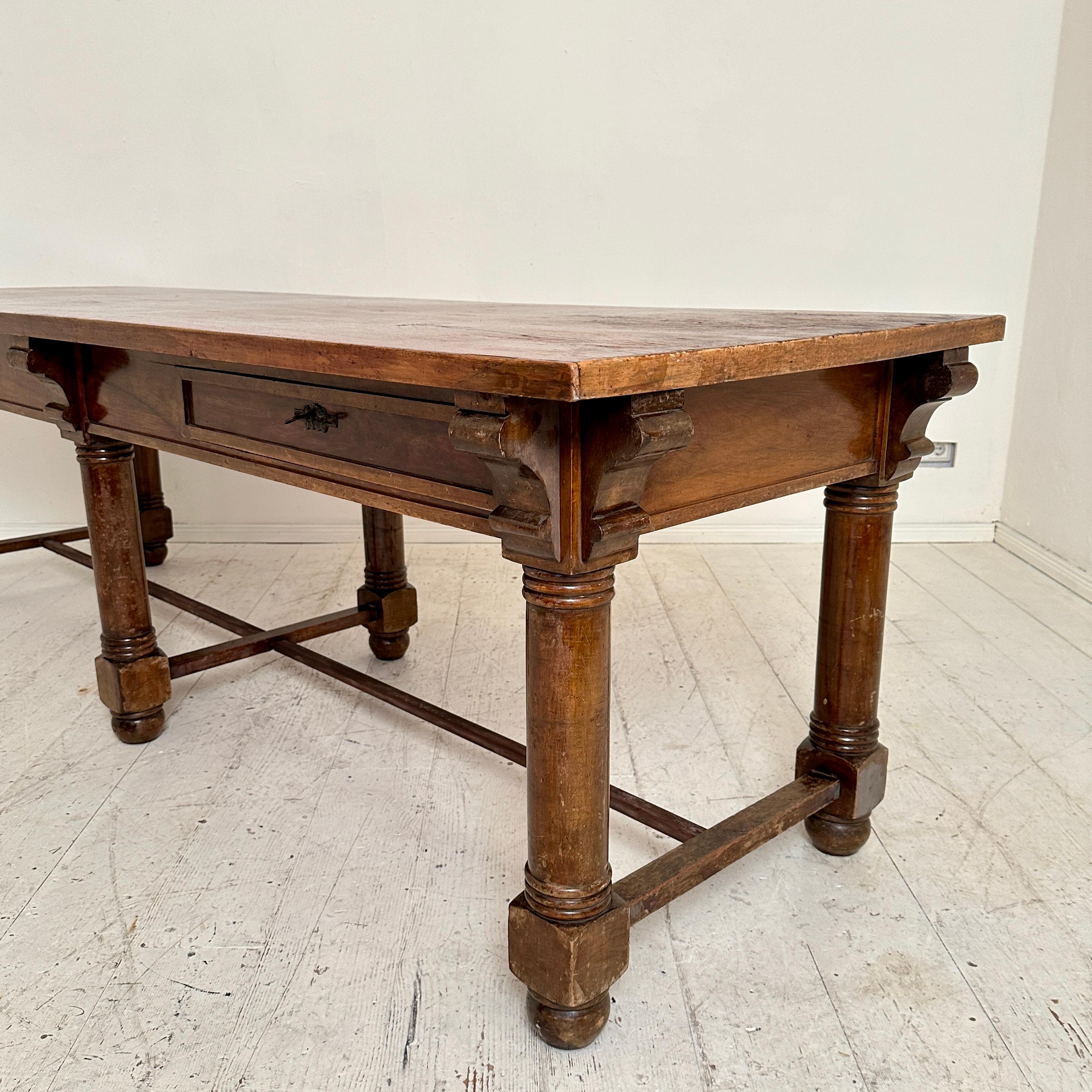 Late 19th Century Italian Large Brown Walnut Dining Table with 2 Drawers, 1880 For Sale 10