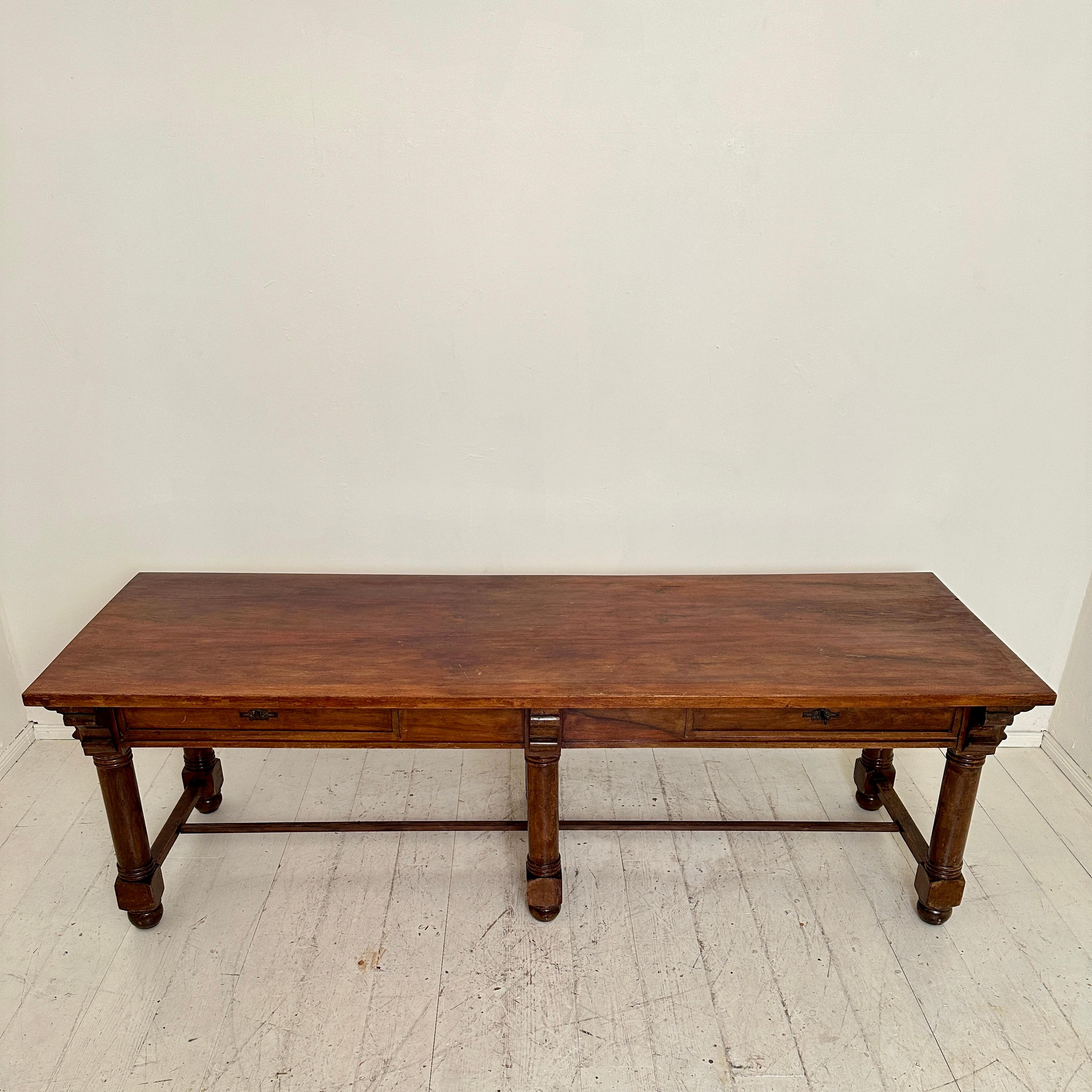 Late 19th Century Italian Large Brown Walnut Dining Table with 2 Drawers, 1880 For Sale 1