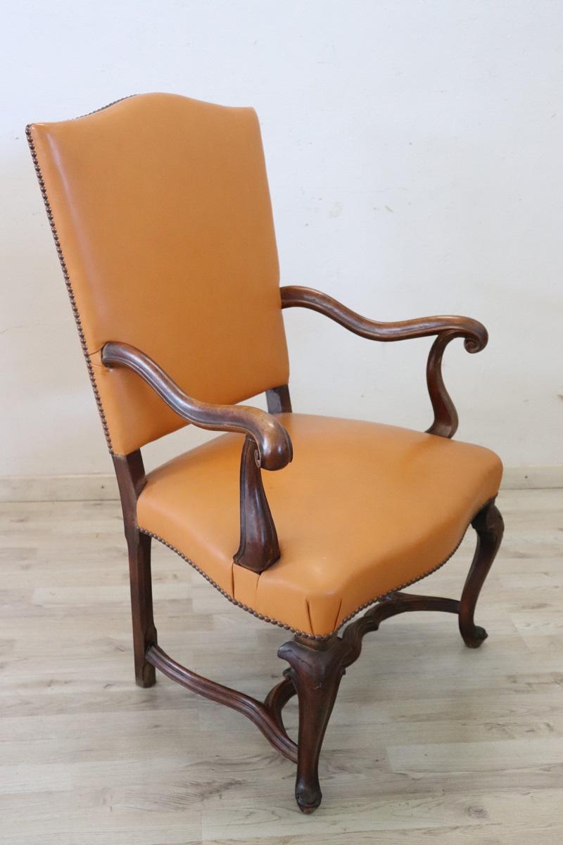 We offer you this antique armchair dating back to the end of the 19th century, with a design inspired by the Louis XIV period.

The armchair is characterized by a solid walnut structure, comfortable backrest and padded seat. Its design perfectly