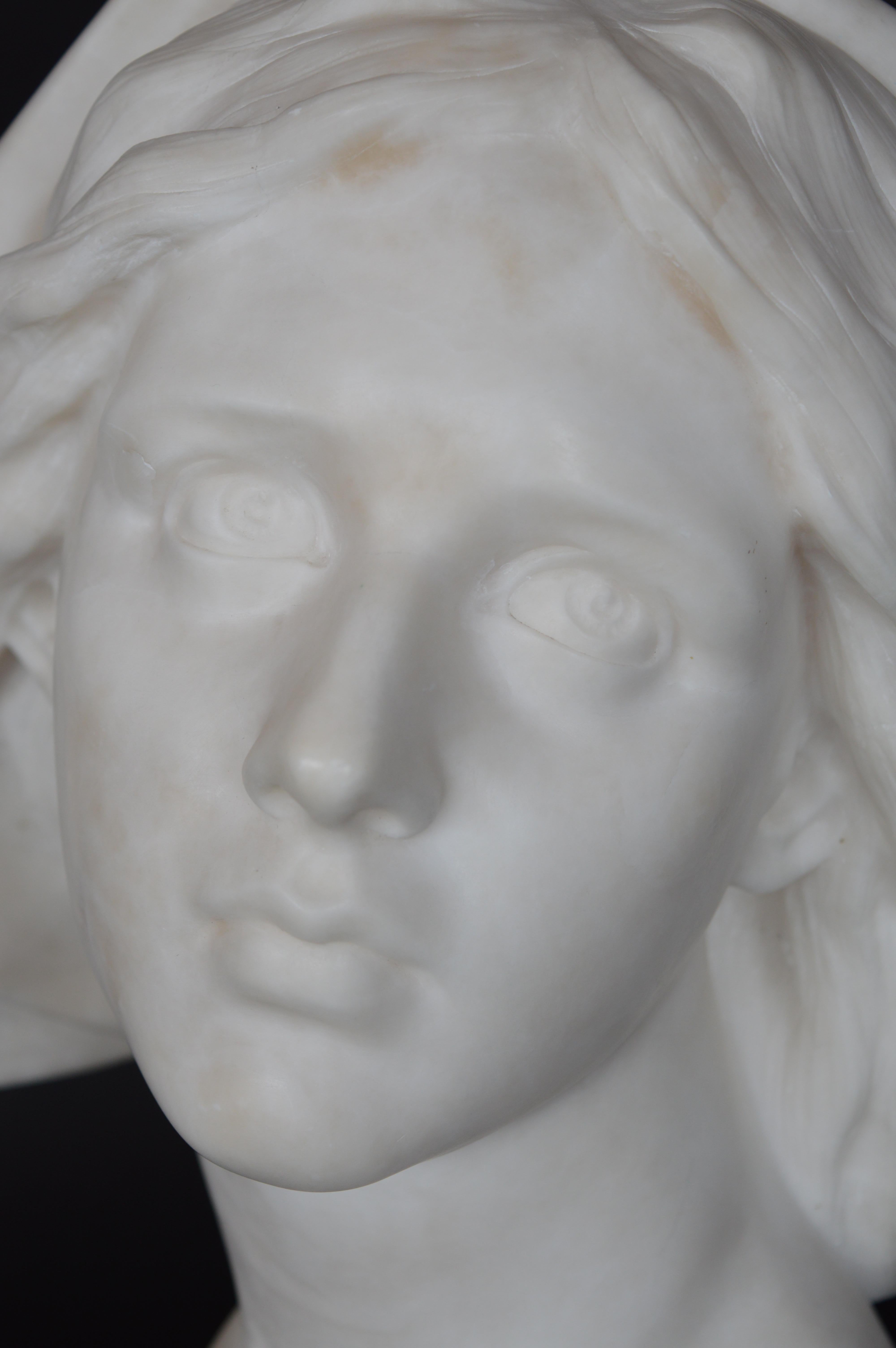XIXe siècle Buste en marbre italien de la fin du 19ème siècle en vente
