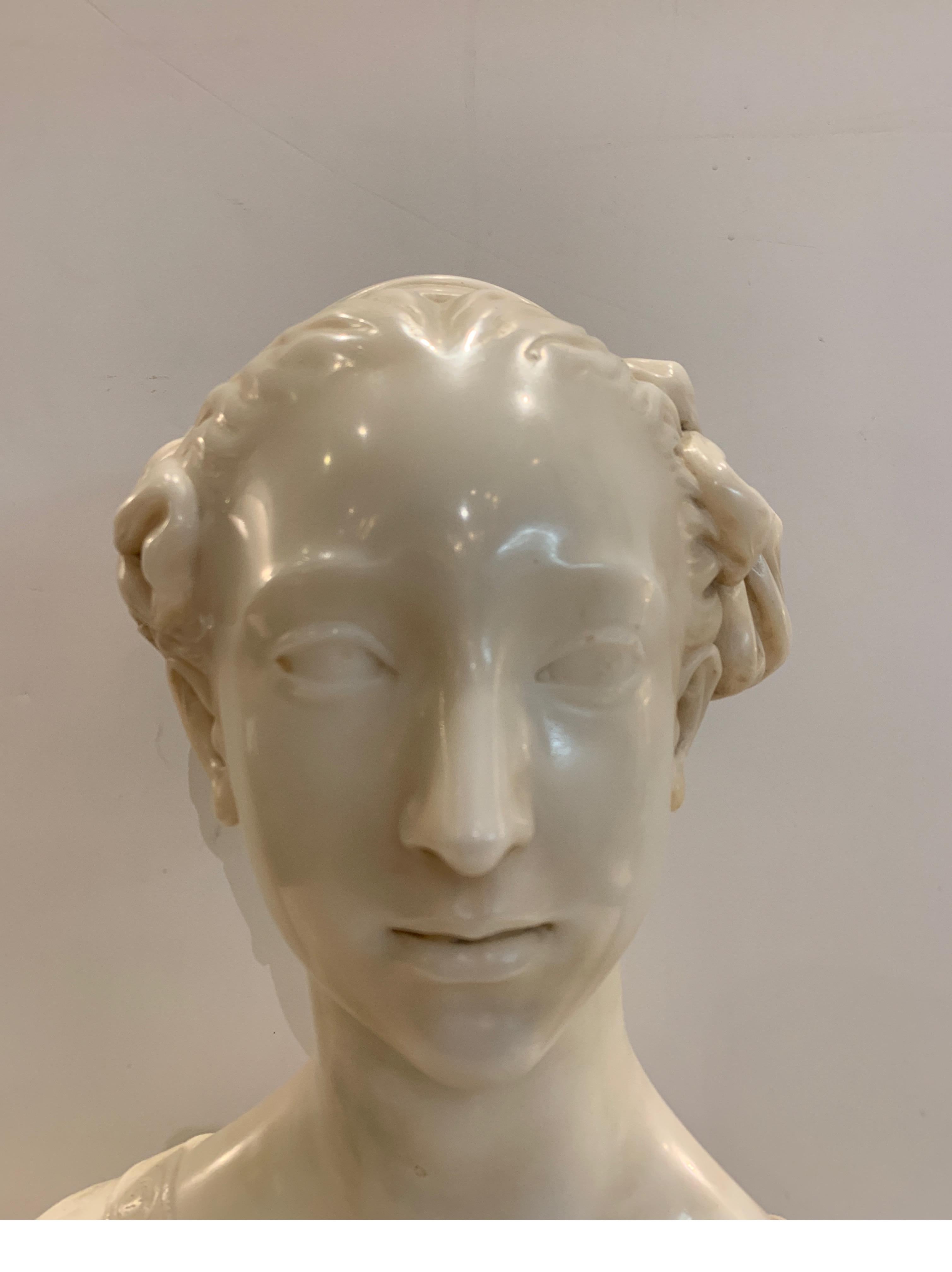 Late 19th Century Italian Marble Bust of a Young Maiden Woman, Pre-Ralphaelite In Good Condition For Sale In Lambertville, NJ
