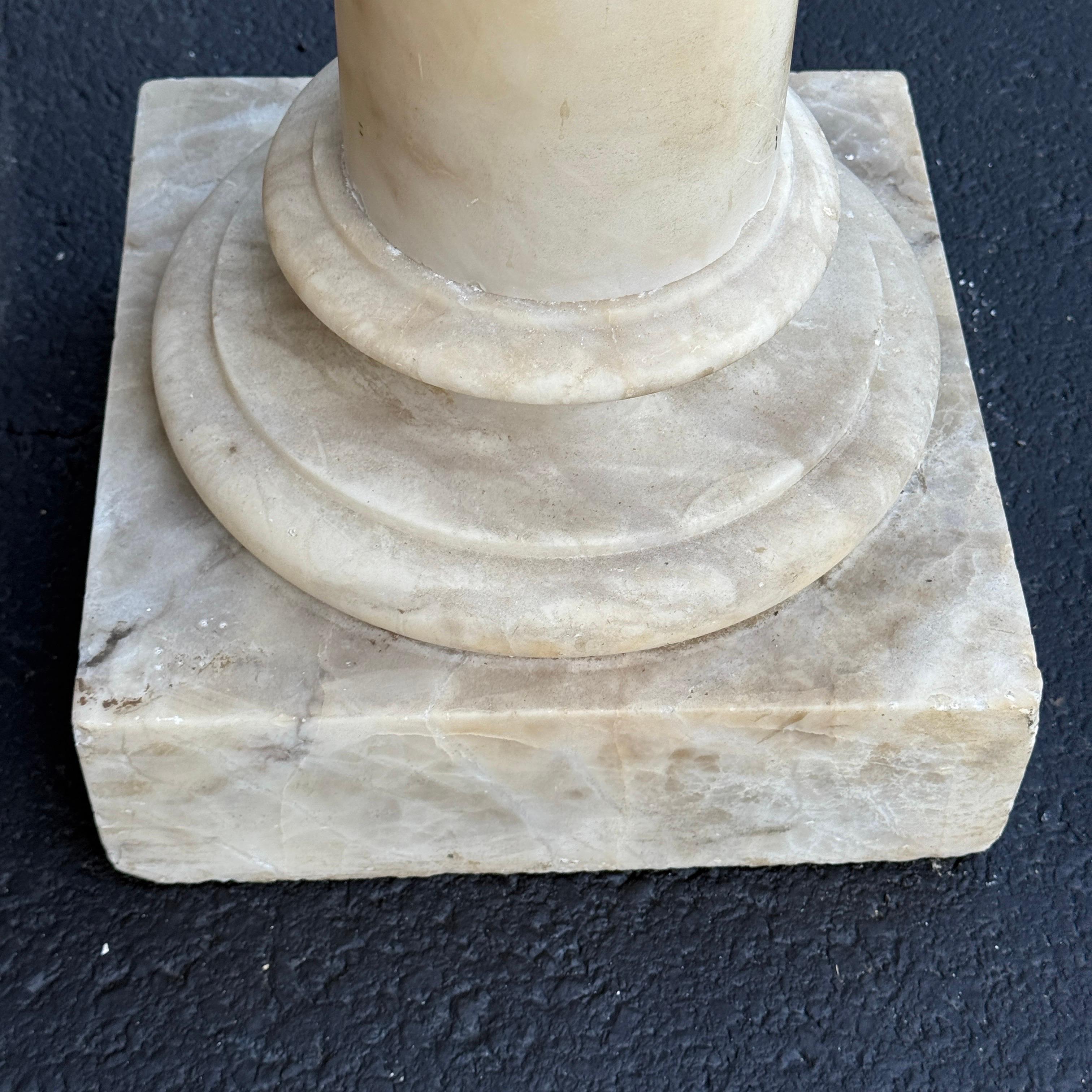 Busto in marmo italiano del XIX secolo su piedistallo a colonna in vendita 6