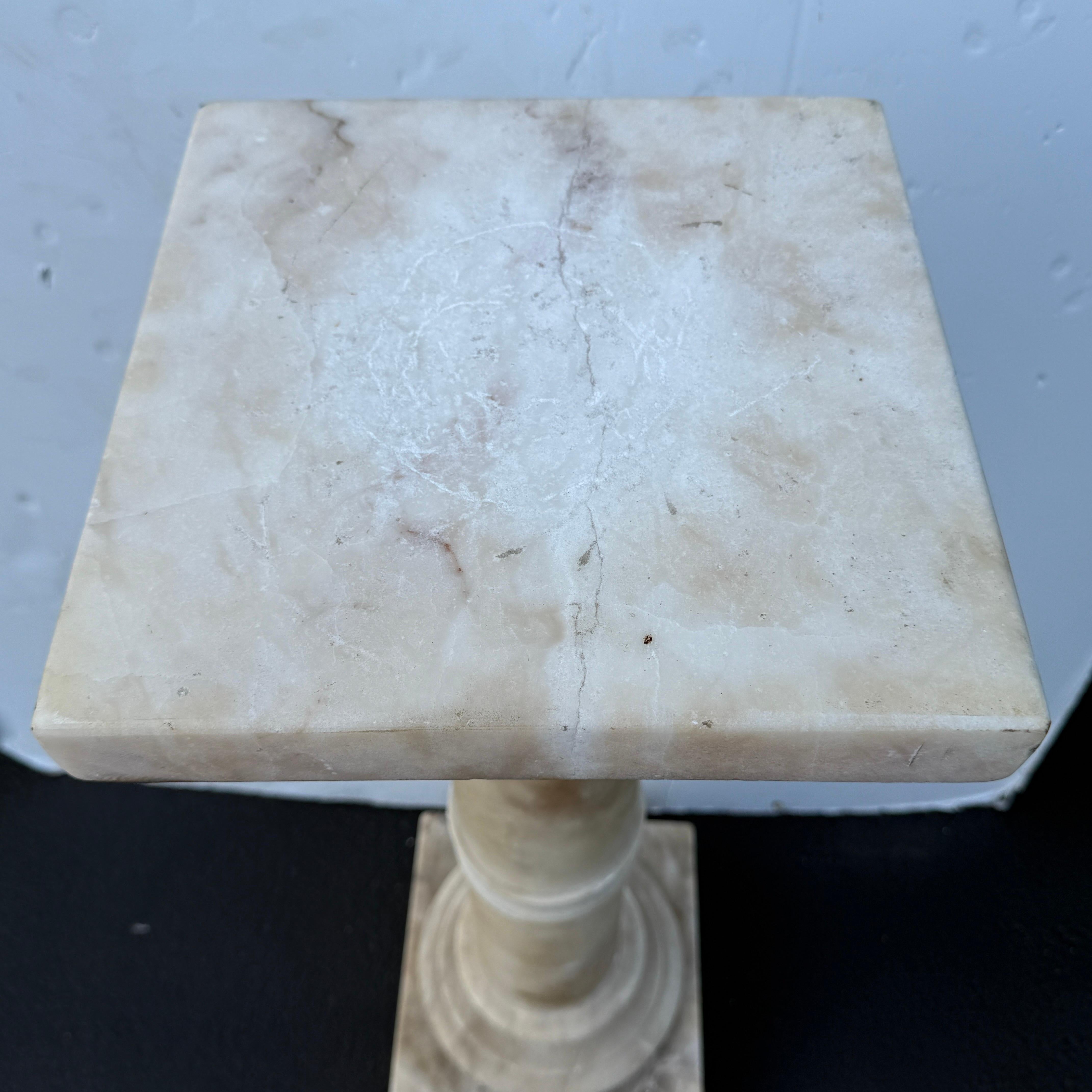 Busto in marmo italiano del XIX secolo su piedistallo a colonna in vendita 1
