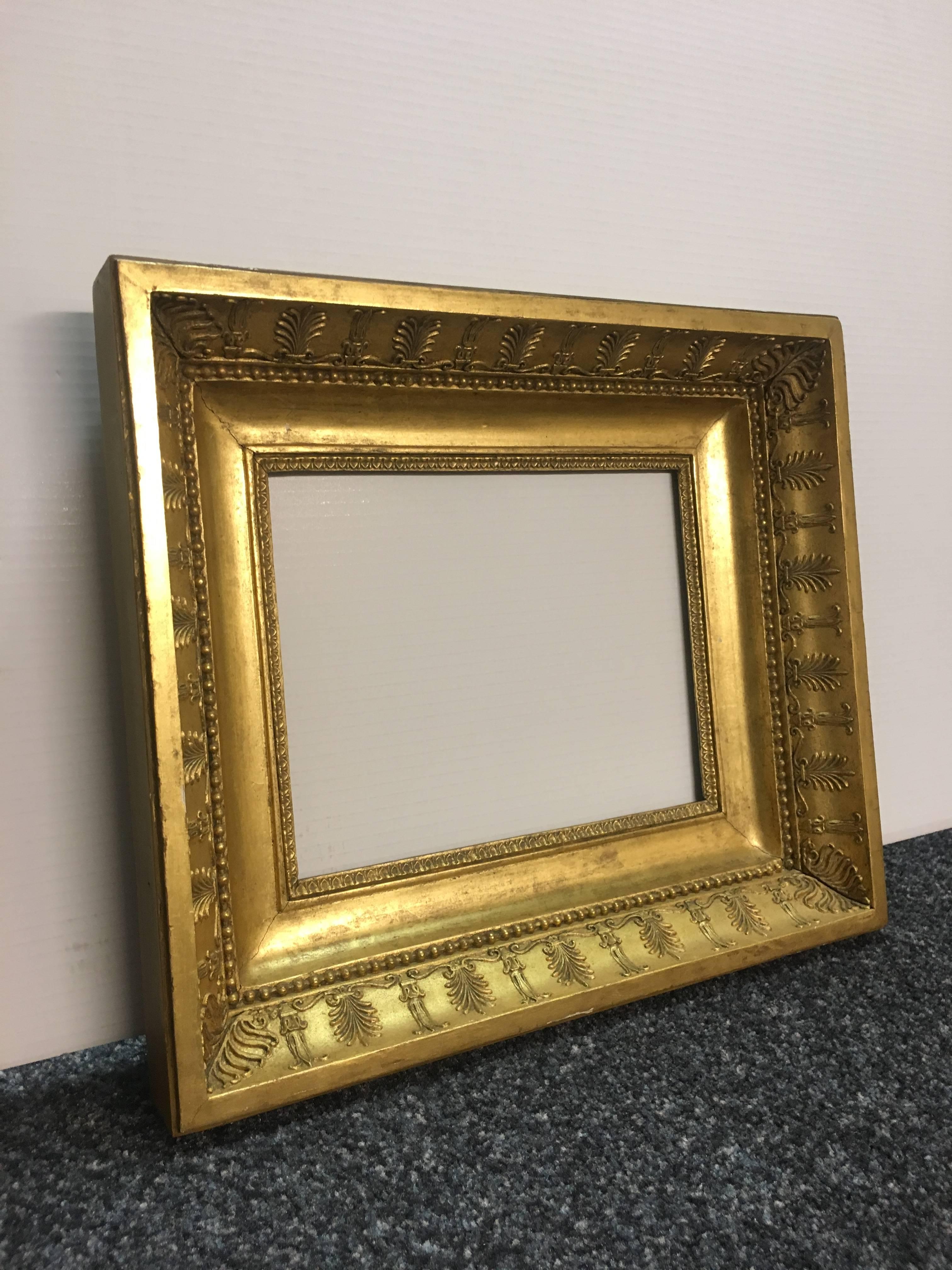 Late 19th Century Italian Neoclassical Wood Frame with Gold Leaf Cover For Sale 3