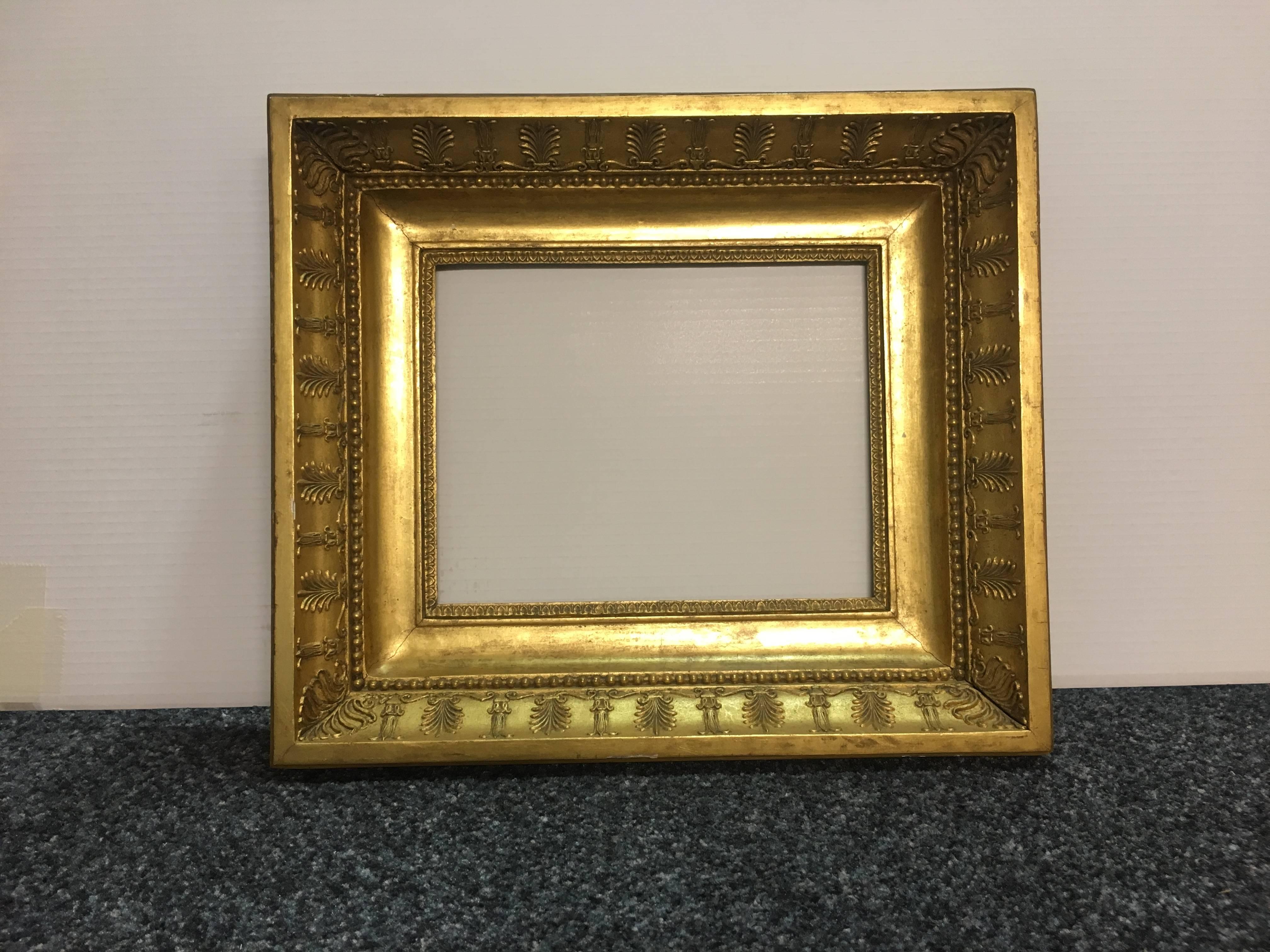 Late 19th century Italian neoclassical wood frame with gold leaf cover
Measure: cm.41.5 x 7.5 x 36 (internal cm26 x 20.5).