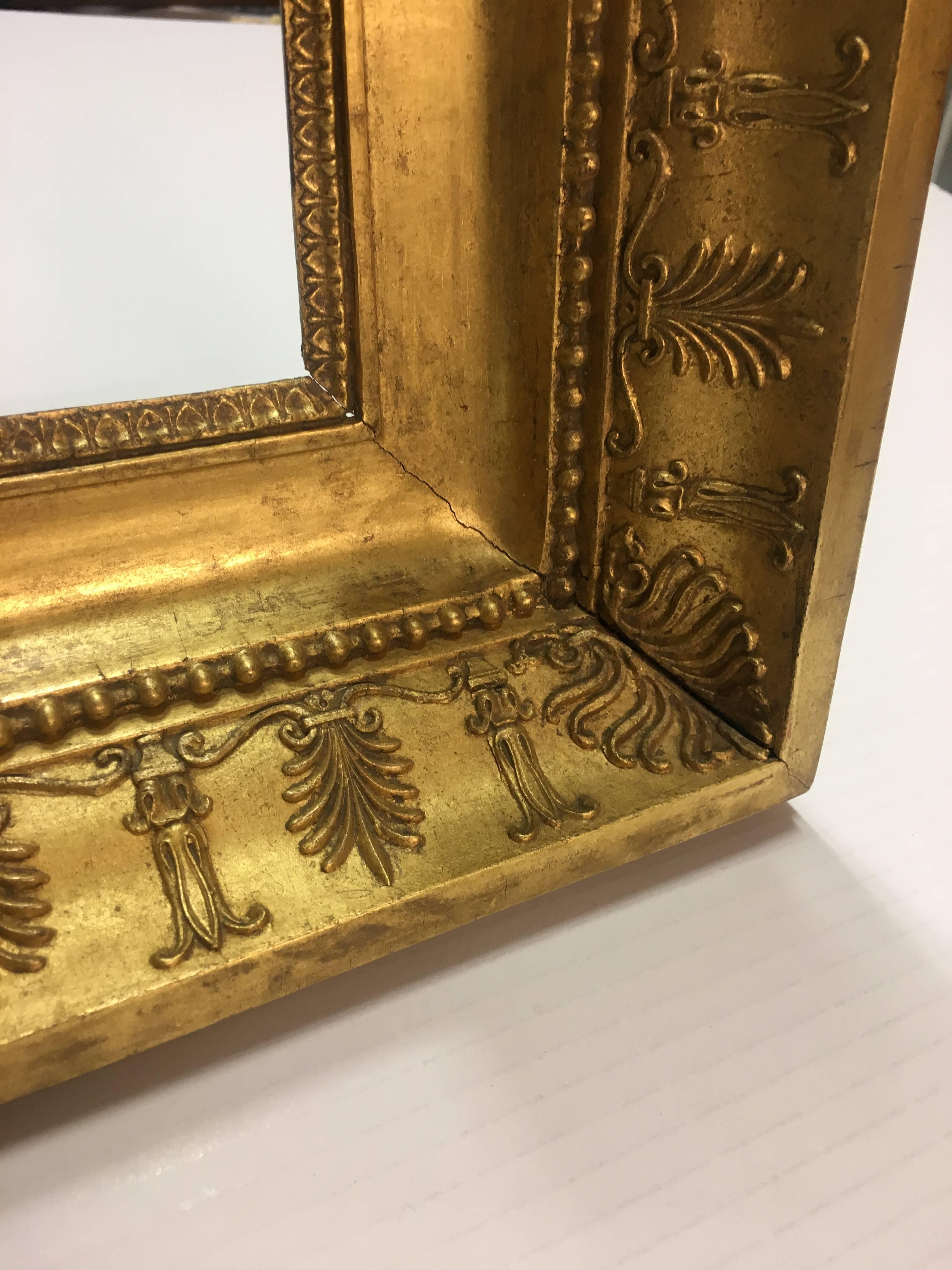 Late 19th Century Italian Neoclassical Wood Frame with Gold Leaf Cover In Excellent Condition For Sale In Prato, IT