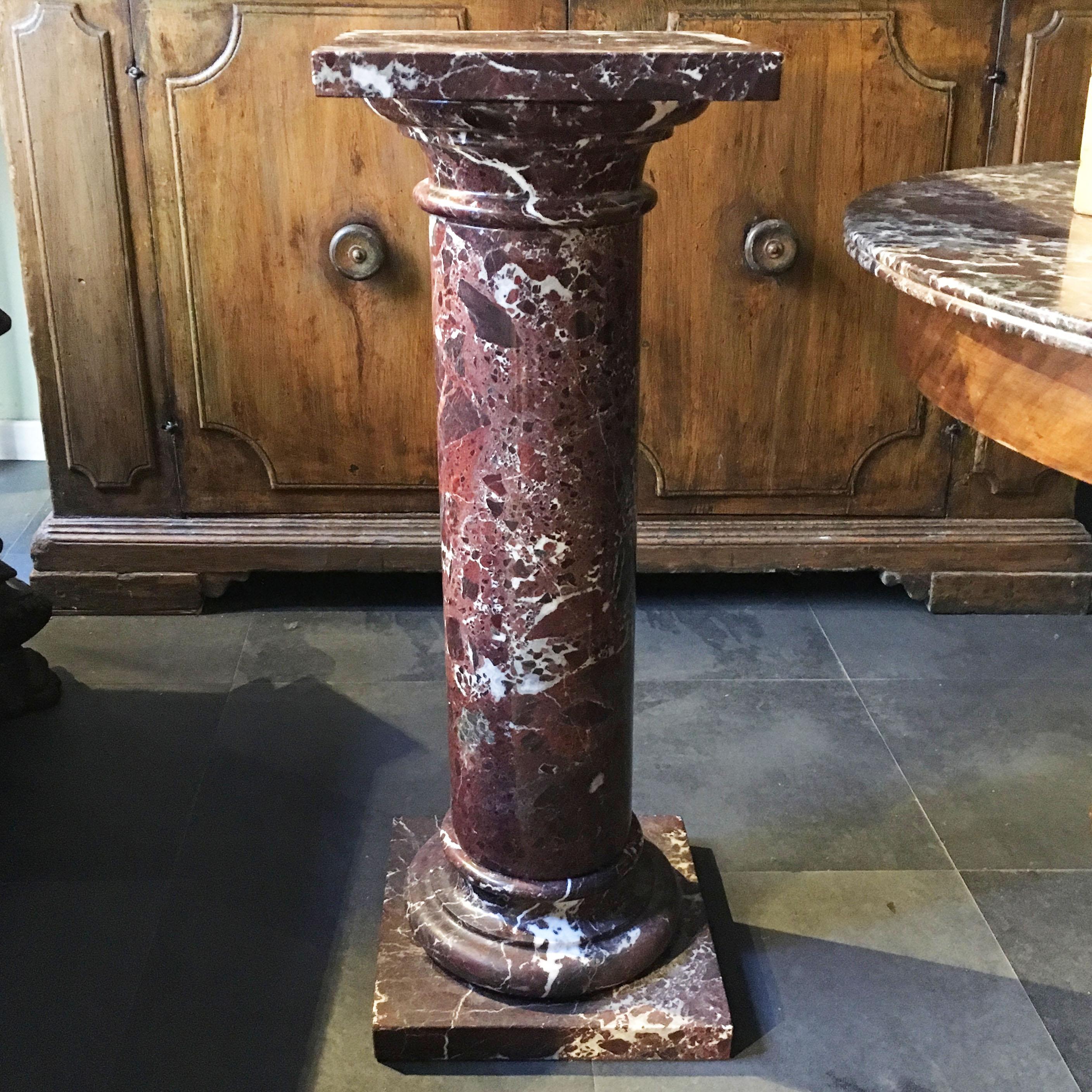 Late 19th Century Italian Red Marble Column with Square Plinth and Top Plate For Sale 3