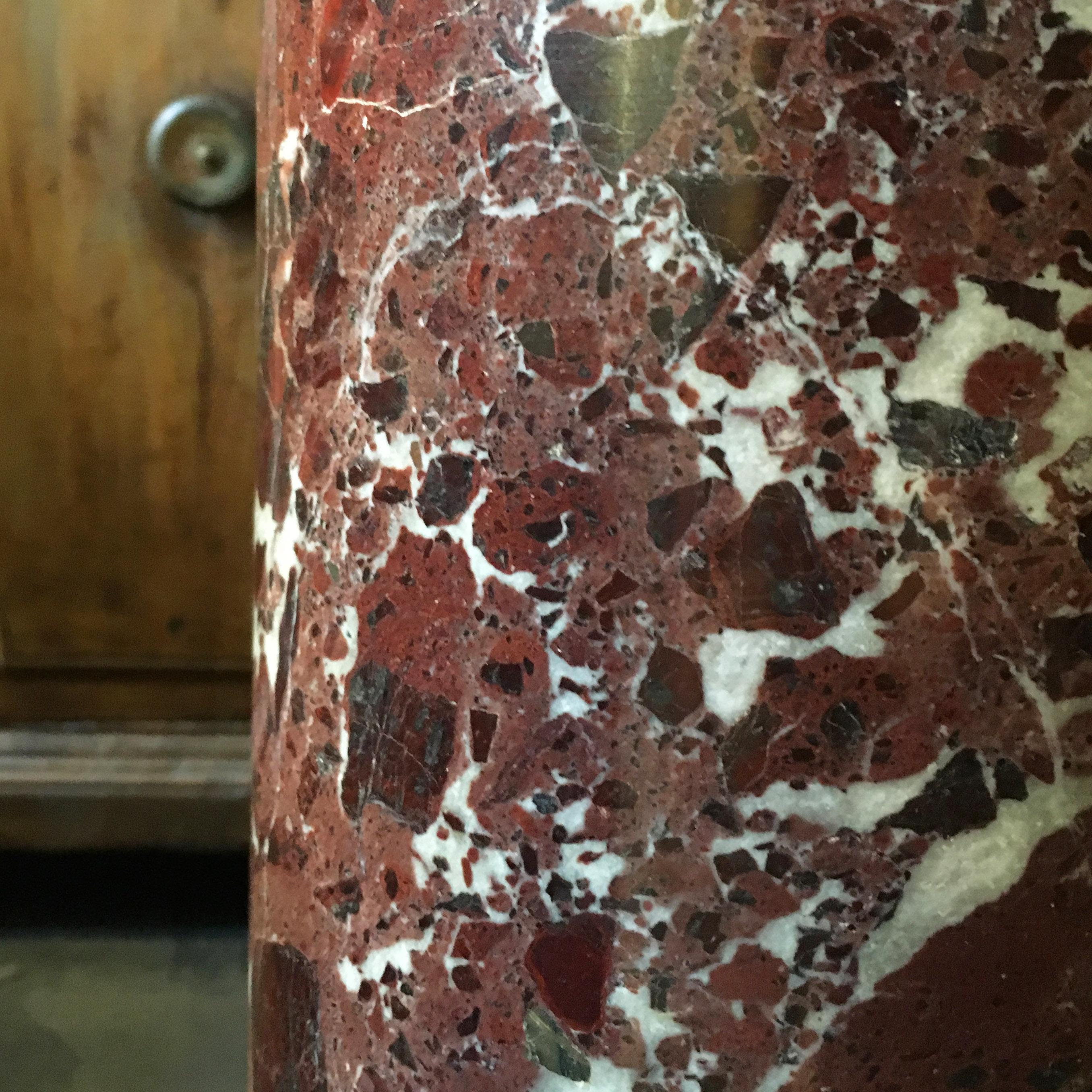 Late 19th Century Italian Red Marble Column with Square Plinth and Top Plate For Sale 5