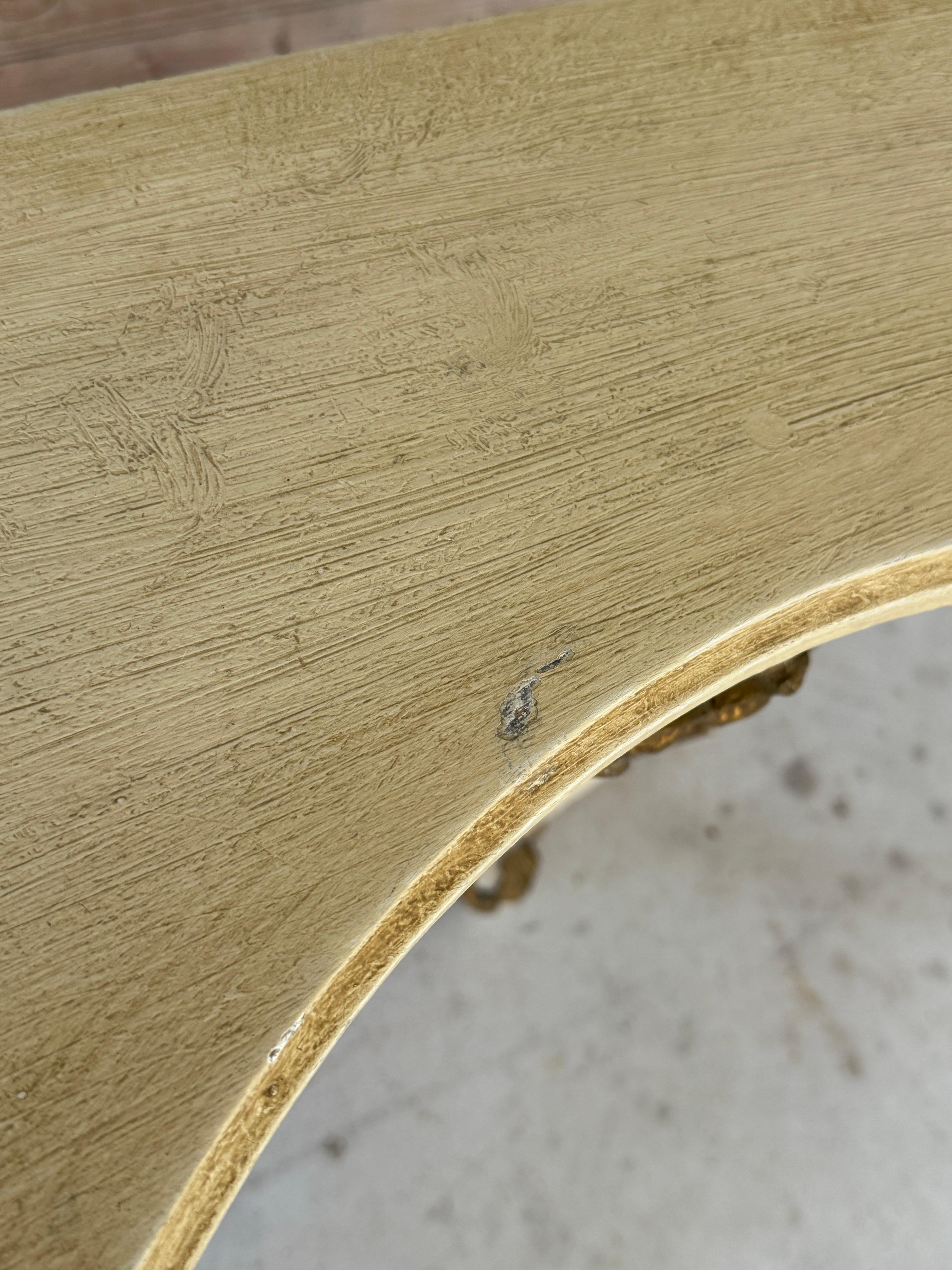 Bois Table console italienne Rocco de la fin du 19e siècle, sculptée à la main en bois doré et peinte en vente