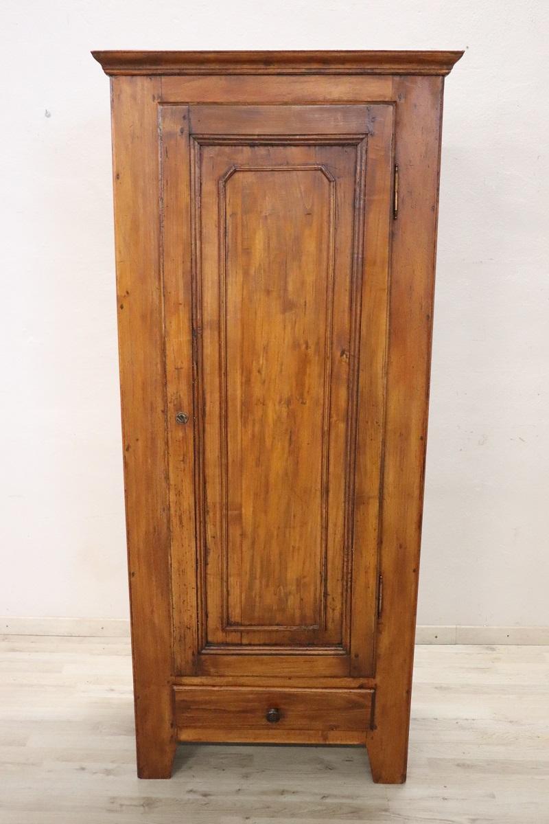 Late 19th Century Italian Rustic Antique Cabinet in Poplar Wood, Restored In Good Condition In Casale Monferrato, IT