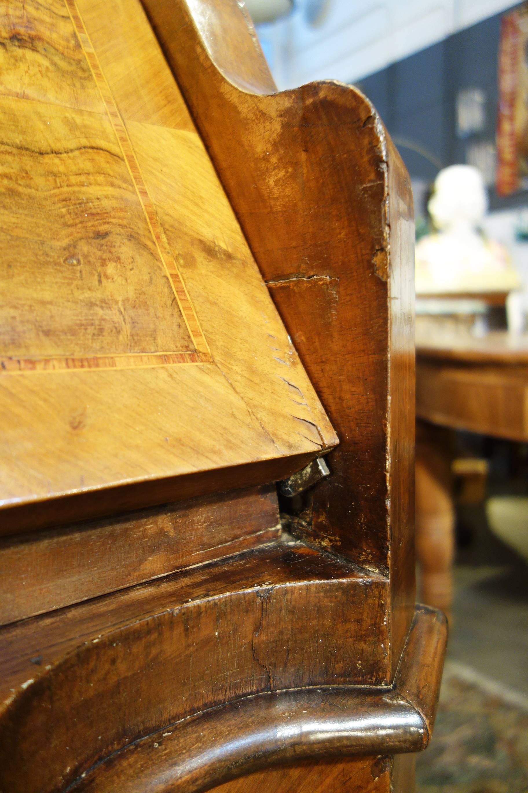 Late 19th Century Italian Walnut Burl Inlaid Louis XIV Secretary Drop Leaf Desk For Sale 13