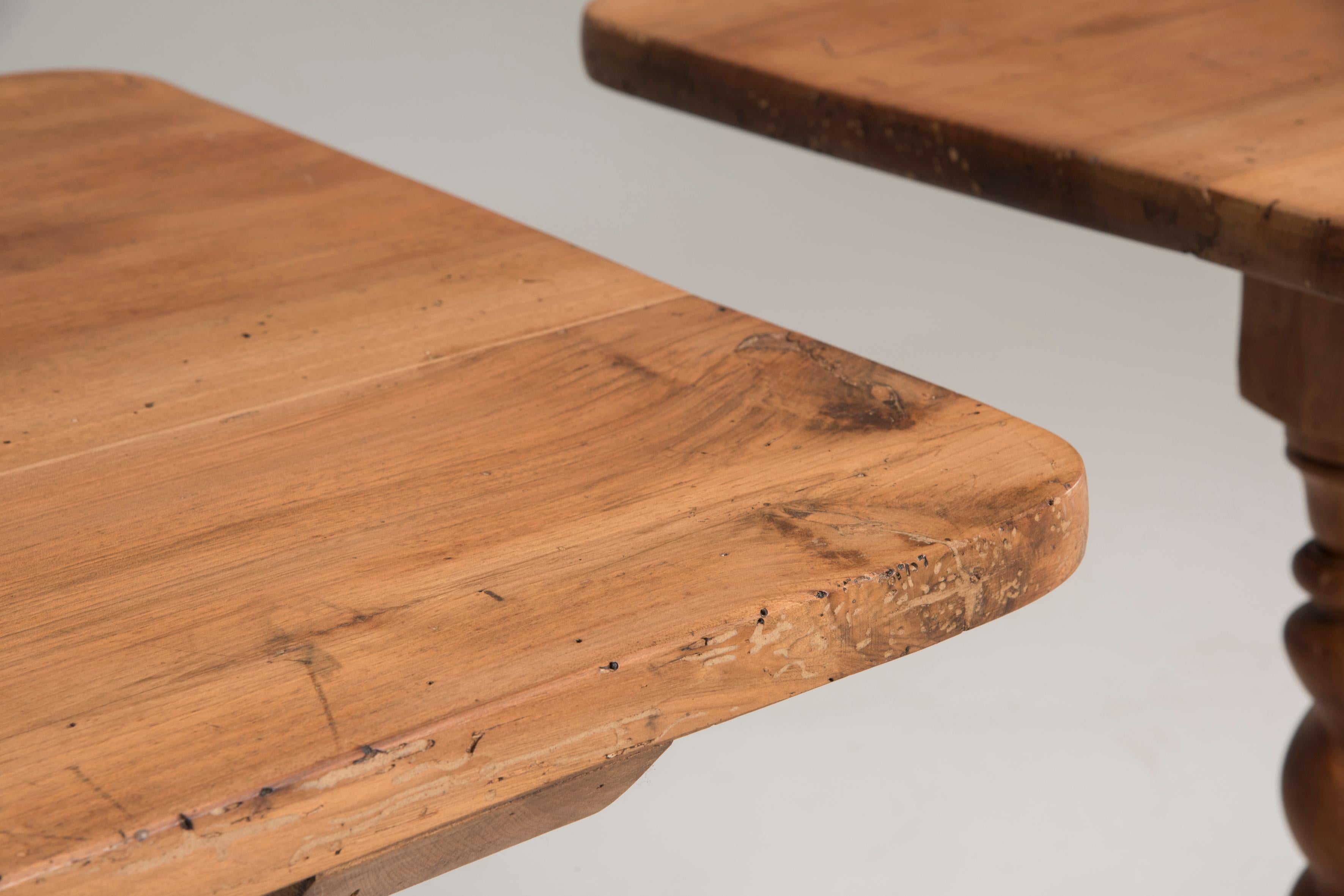 Late 19th Century Italian Walnut Wood Spool Legs Table Console 3