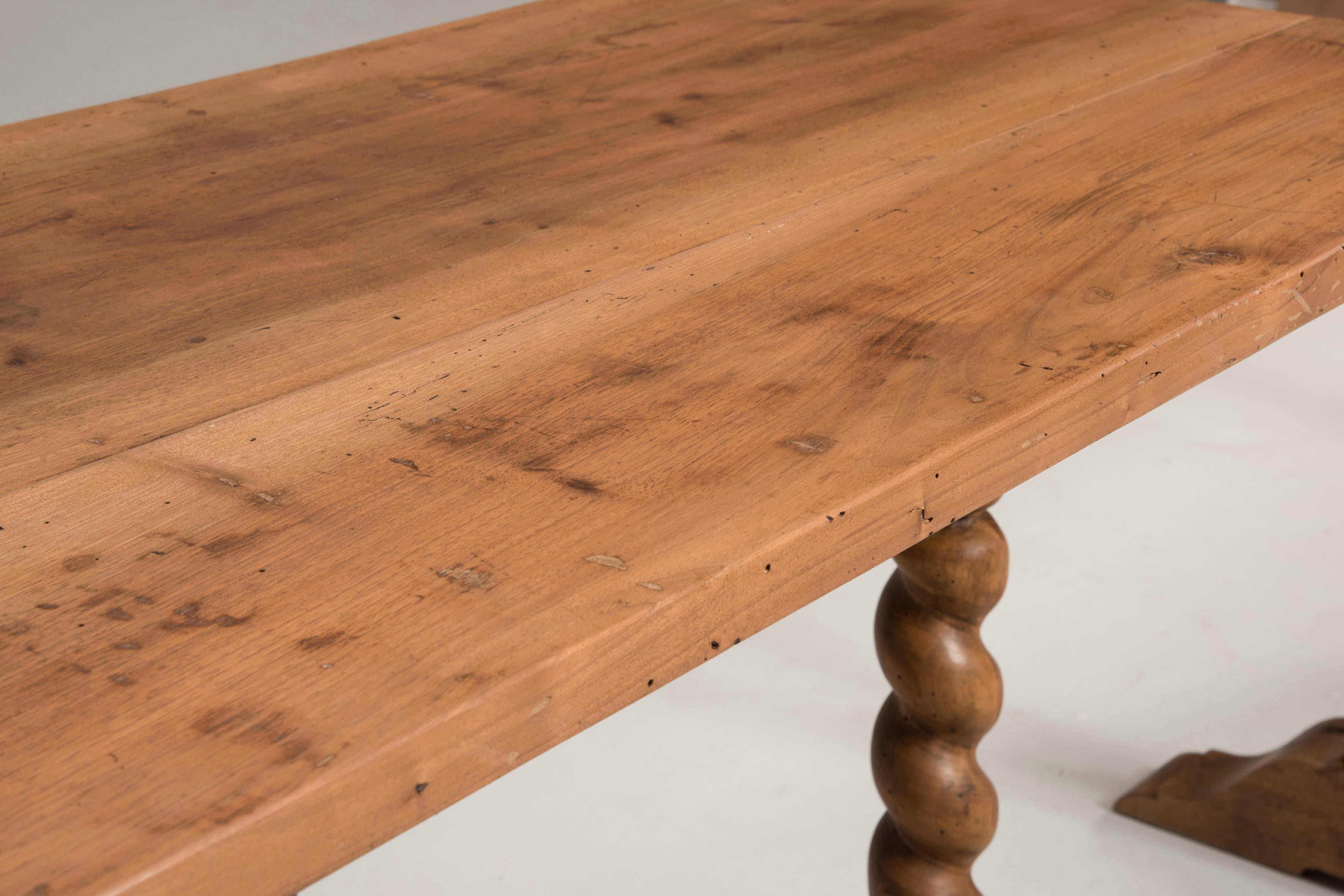 Late 19th Century Italian Walnut Wood Spool Legs Table Console 4