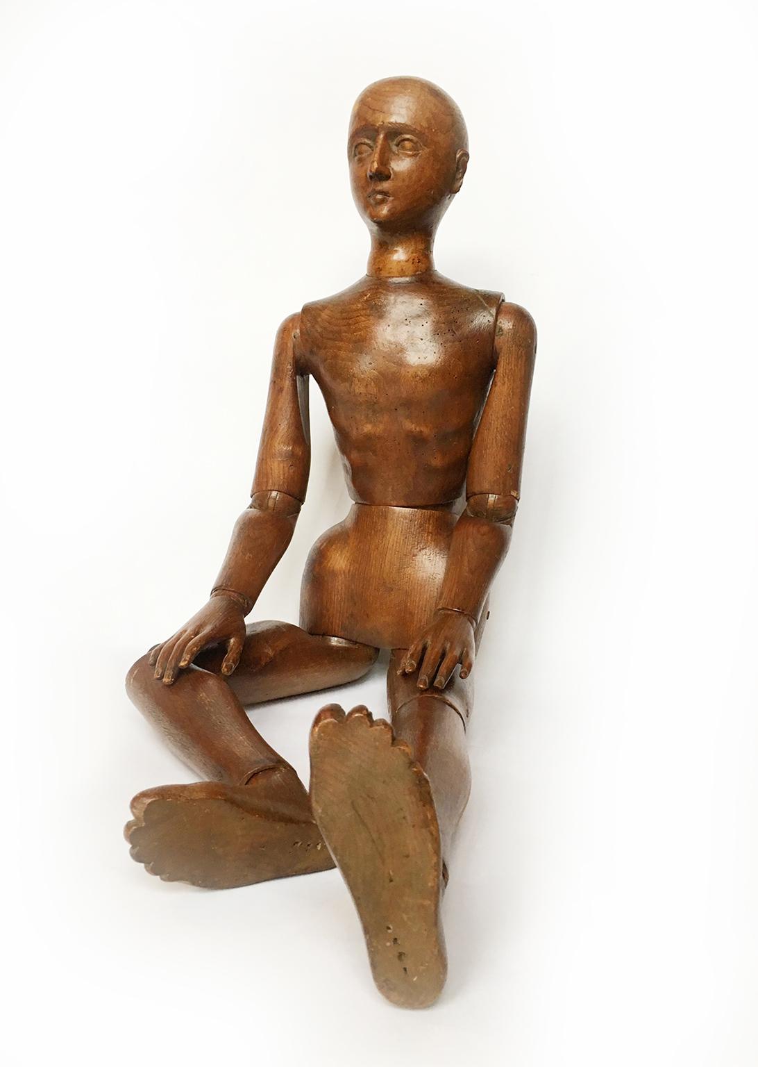 Atelier mannequin
graven and carved stone pine wood
Italy, late 19th century
Measures: H 102 cm x 25 cm x 14 cm
H 40.15 in x 9.84 in x 5.51 in
Weight: circa kg 4
State of conservation: good. Small gaps in the ears and behind the right knee. A