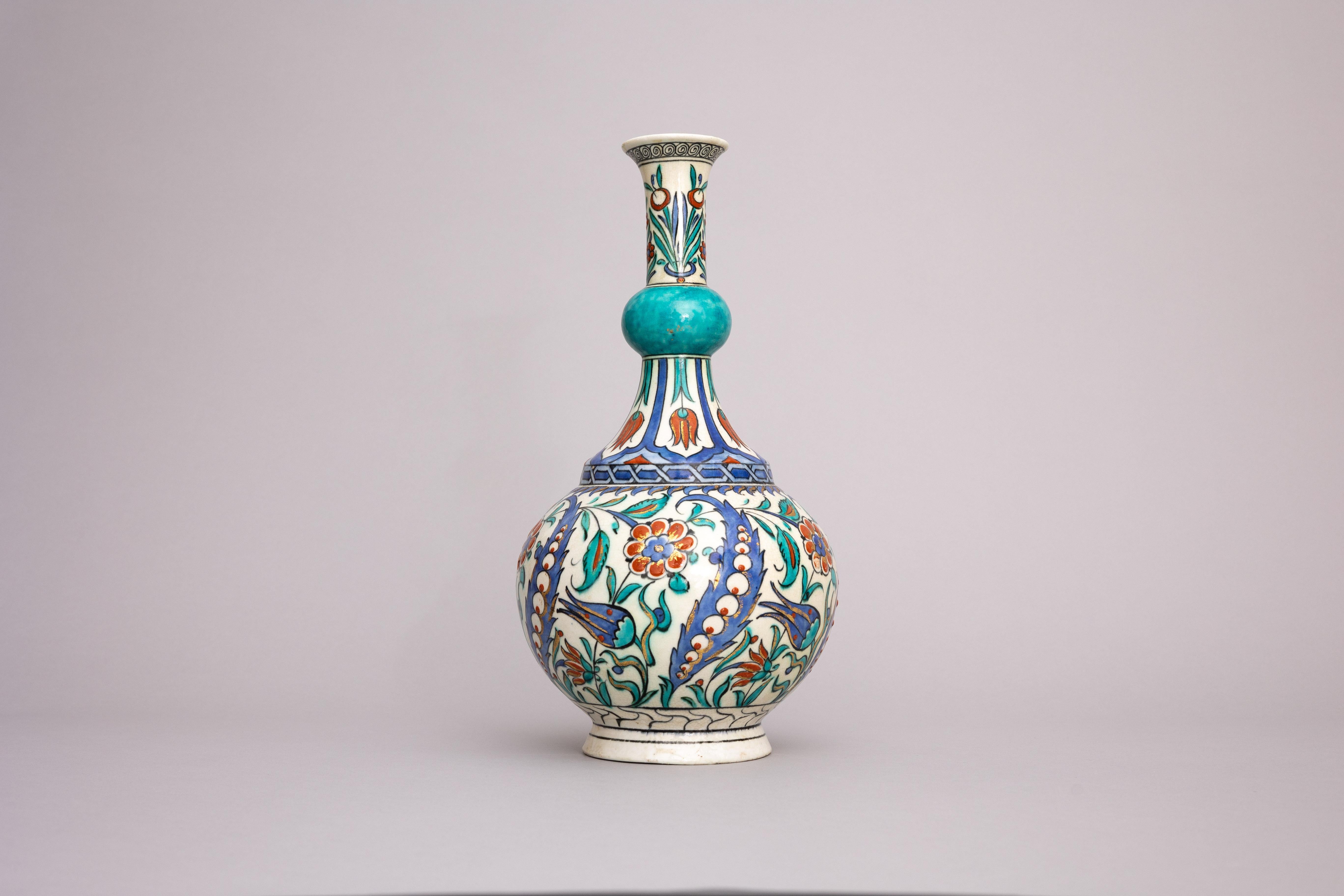 Britannique Vase de style Iznik de la fin du XIXe siècle par Samson en vente