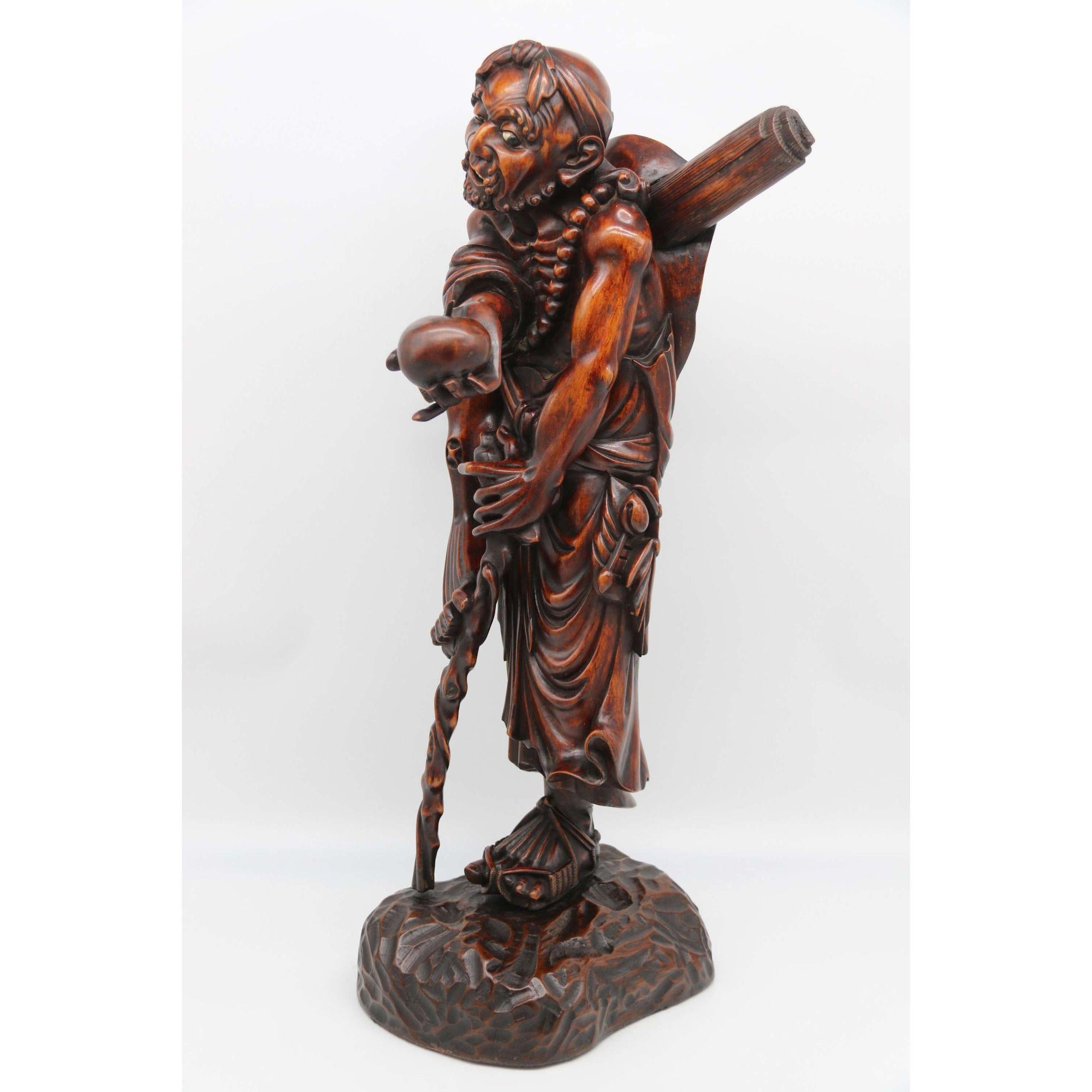 Late 19th Century Japanese Carved Hardwood Okimono of a Man, circa 1890 For Sale 5