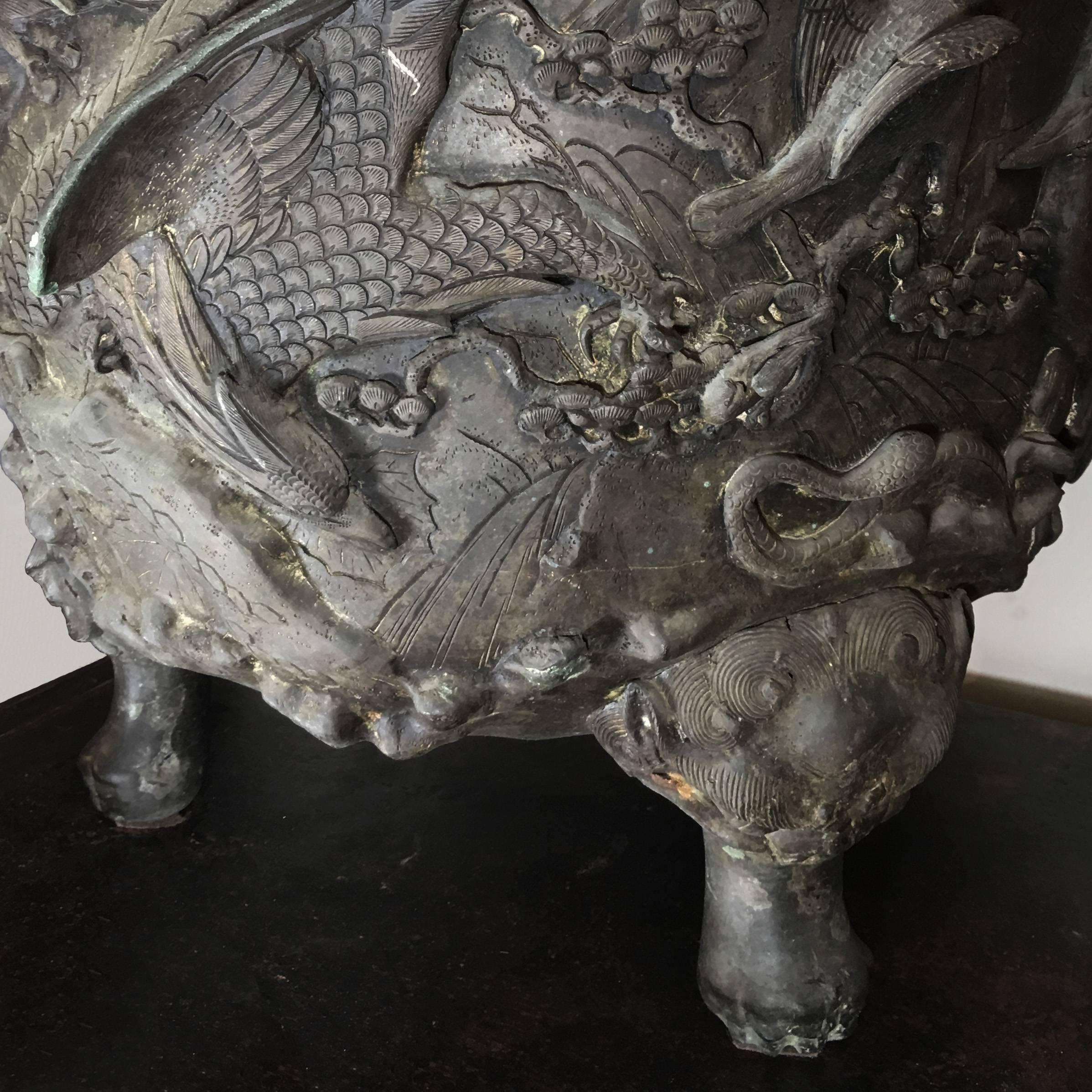 20th Century Japanese Cast Bronze Planter or Cachepot from the Meiji Period In Good Condition For Sale In Firenze, IT