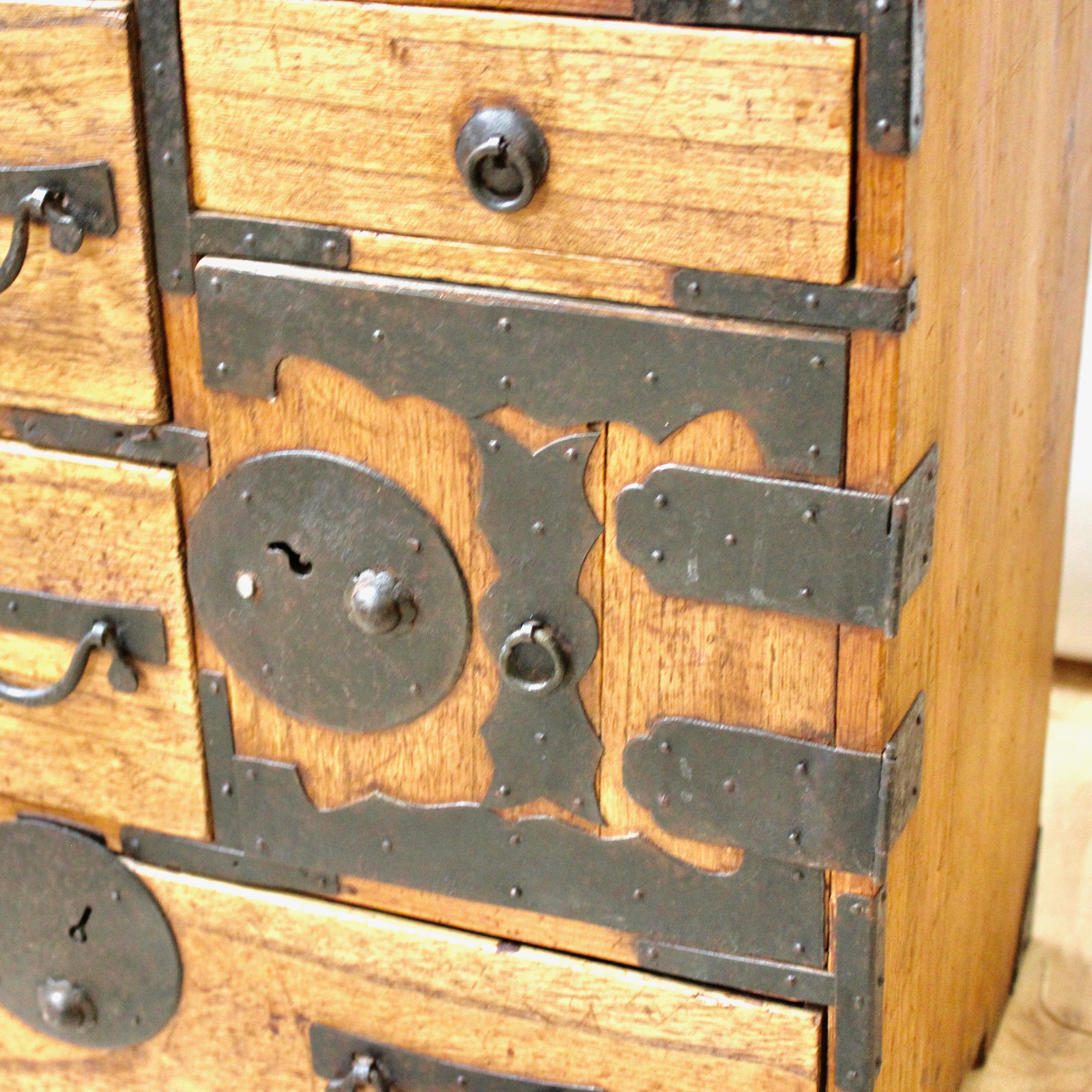 Late 19th Century Japanese Ko Tansu Chest 5