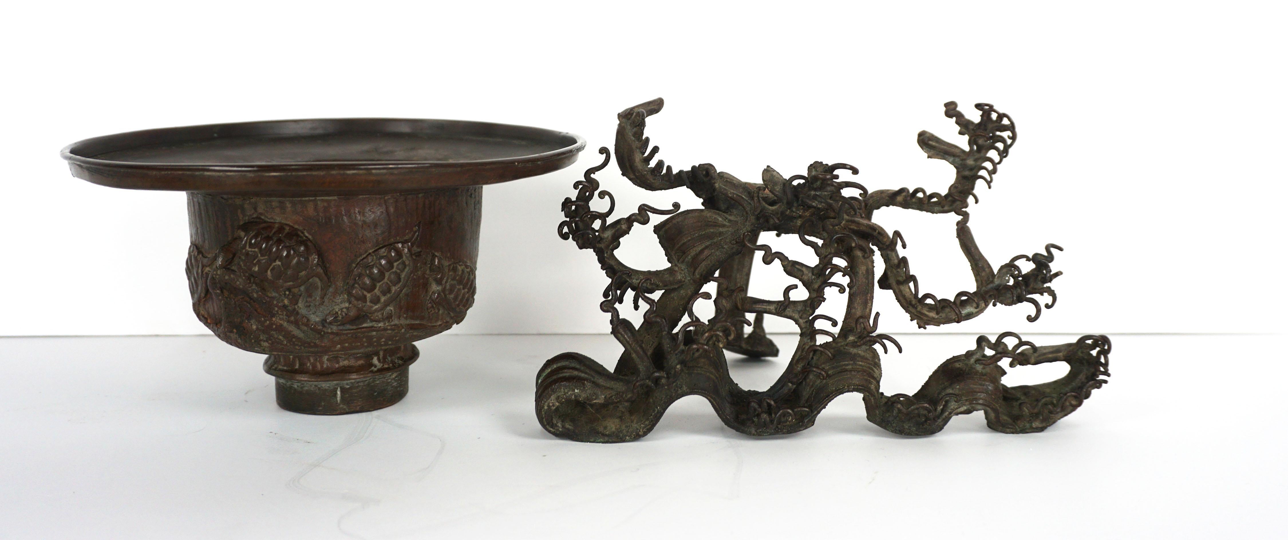 Forged Late 19th Century Japanese Meiji Bronze Usubata with Turtles for Ikebana For Sale