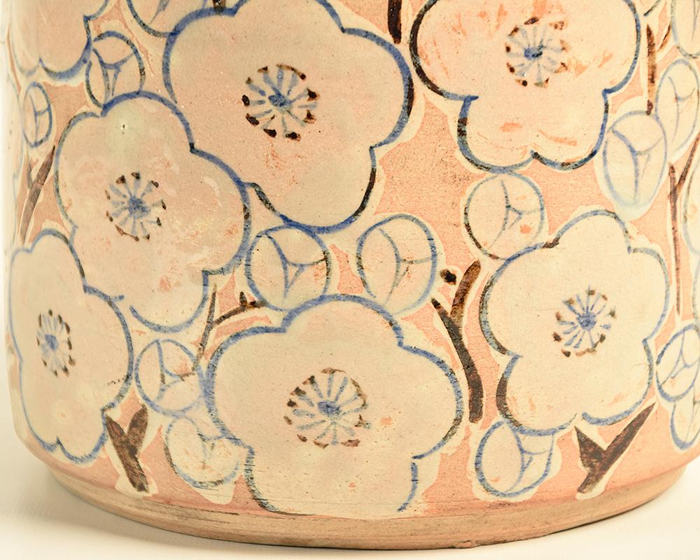 Late 19th Century Japanese Pottery Hibachi with Cherry Blossom Signed Kenzan (Töpferwaren)
